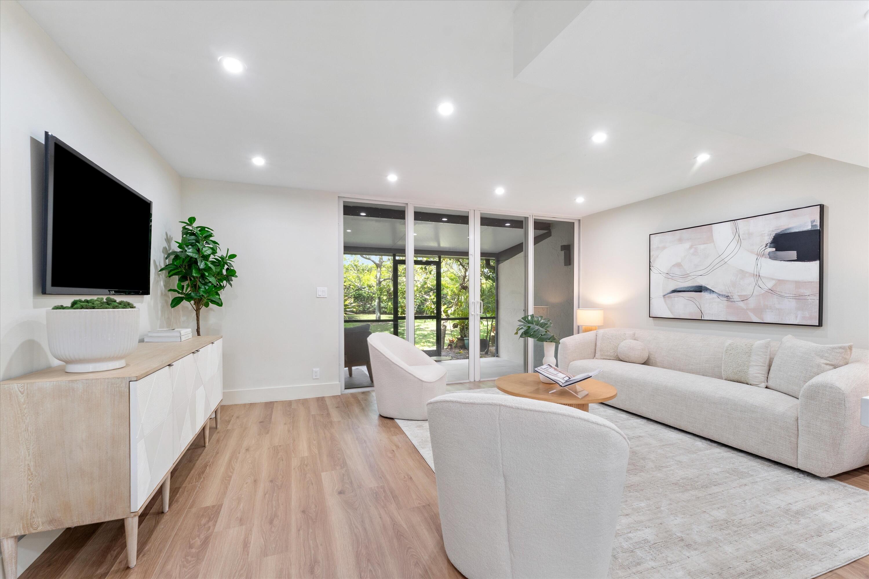 Footbridge Townhouses - Residential