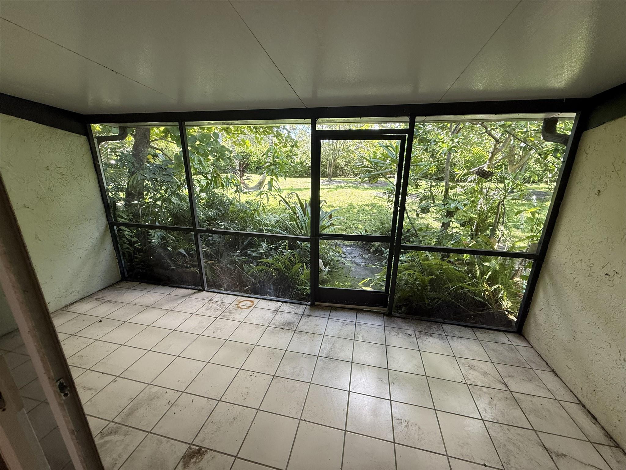 View photos, virtual tours, details... 840 NE 20th Dr 842