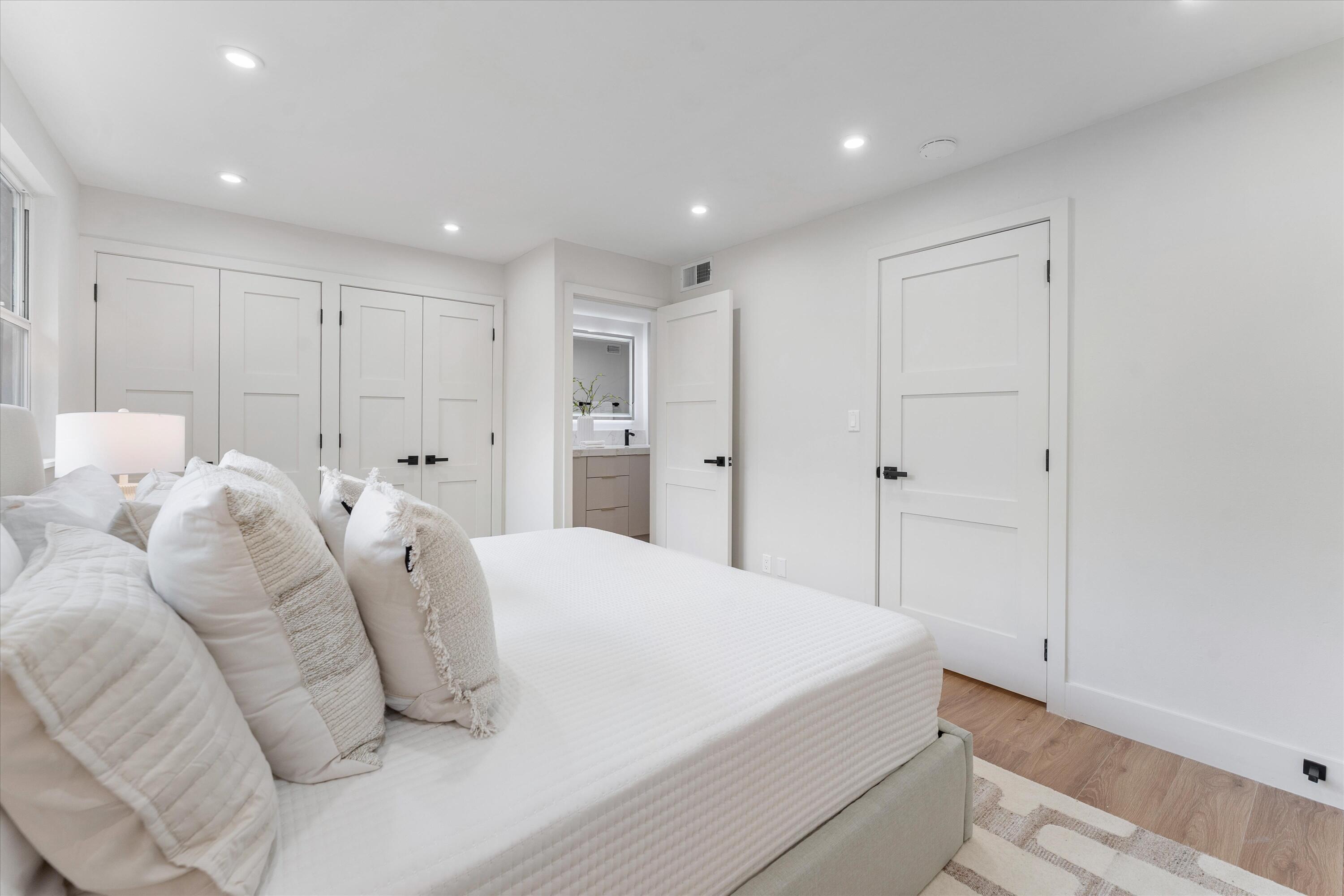 Footbridge Townhouses - Residential