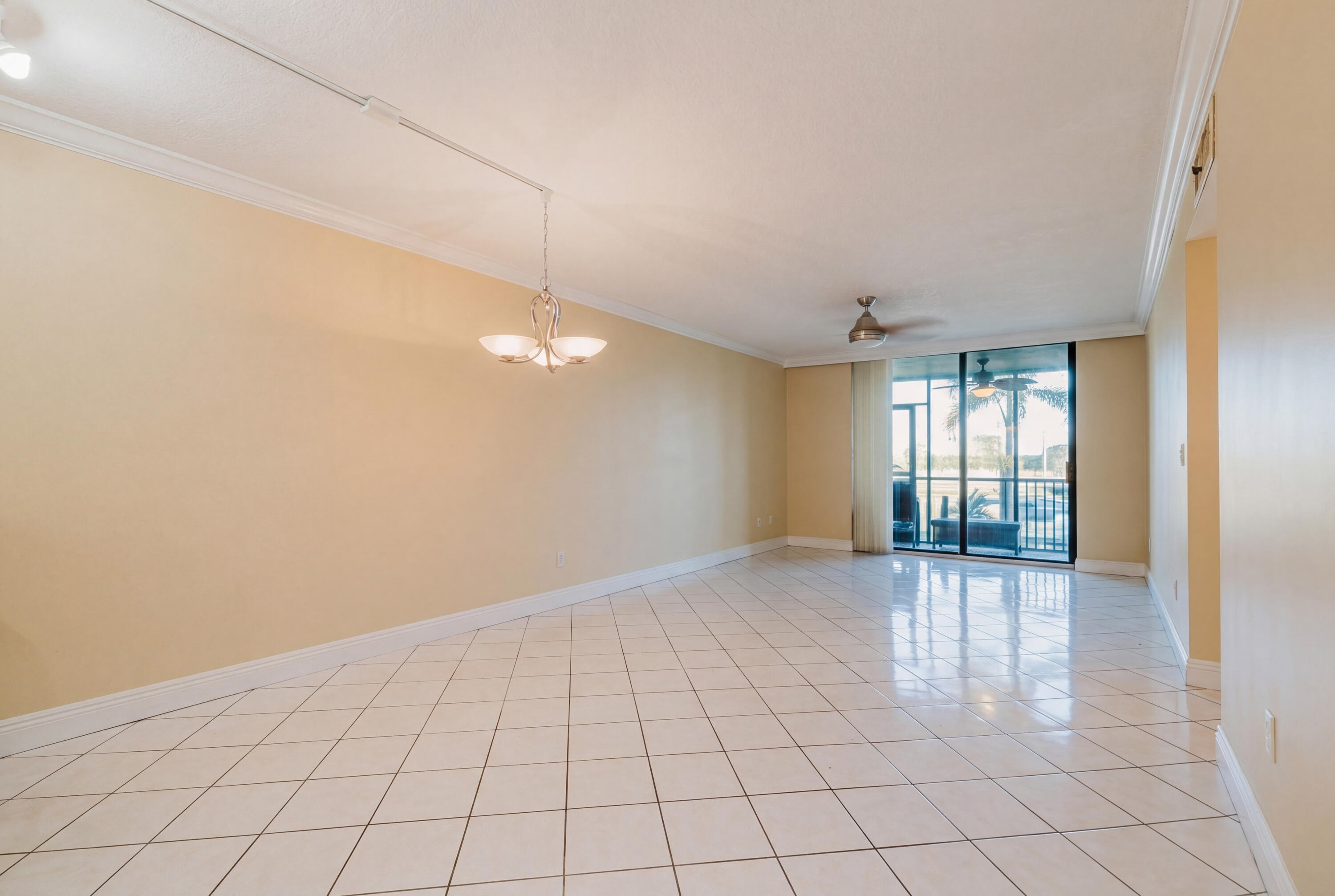 LAKE EMERALD CONDOMINIUM NO ONE - Residential