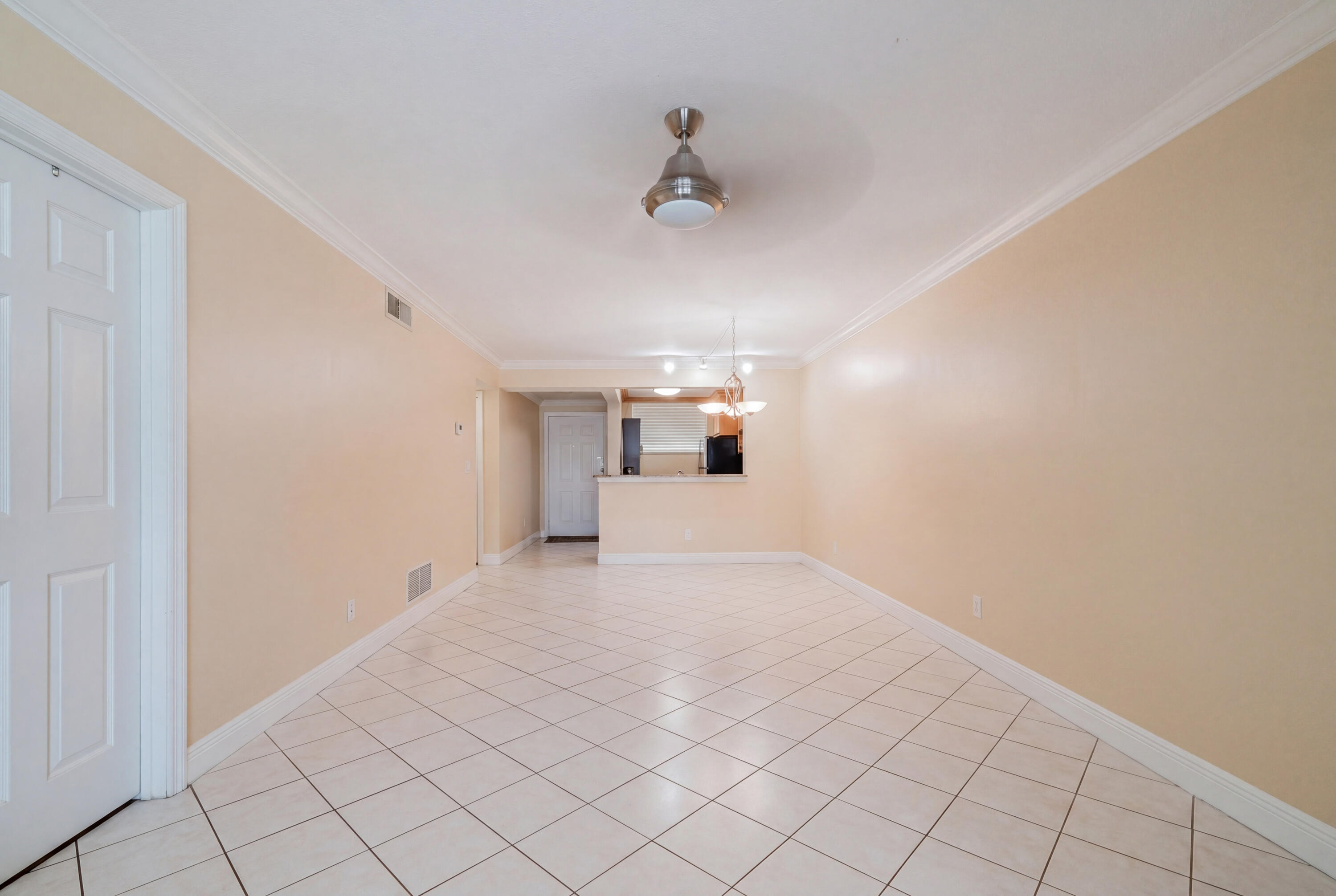 LAKE EMERALD CONDOMINIUM NO ONE - Residential