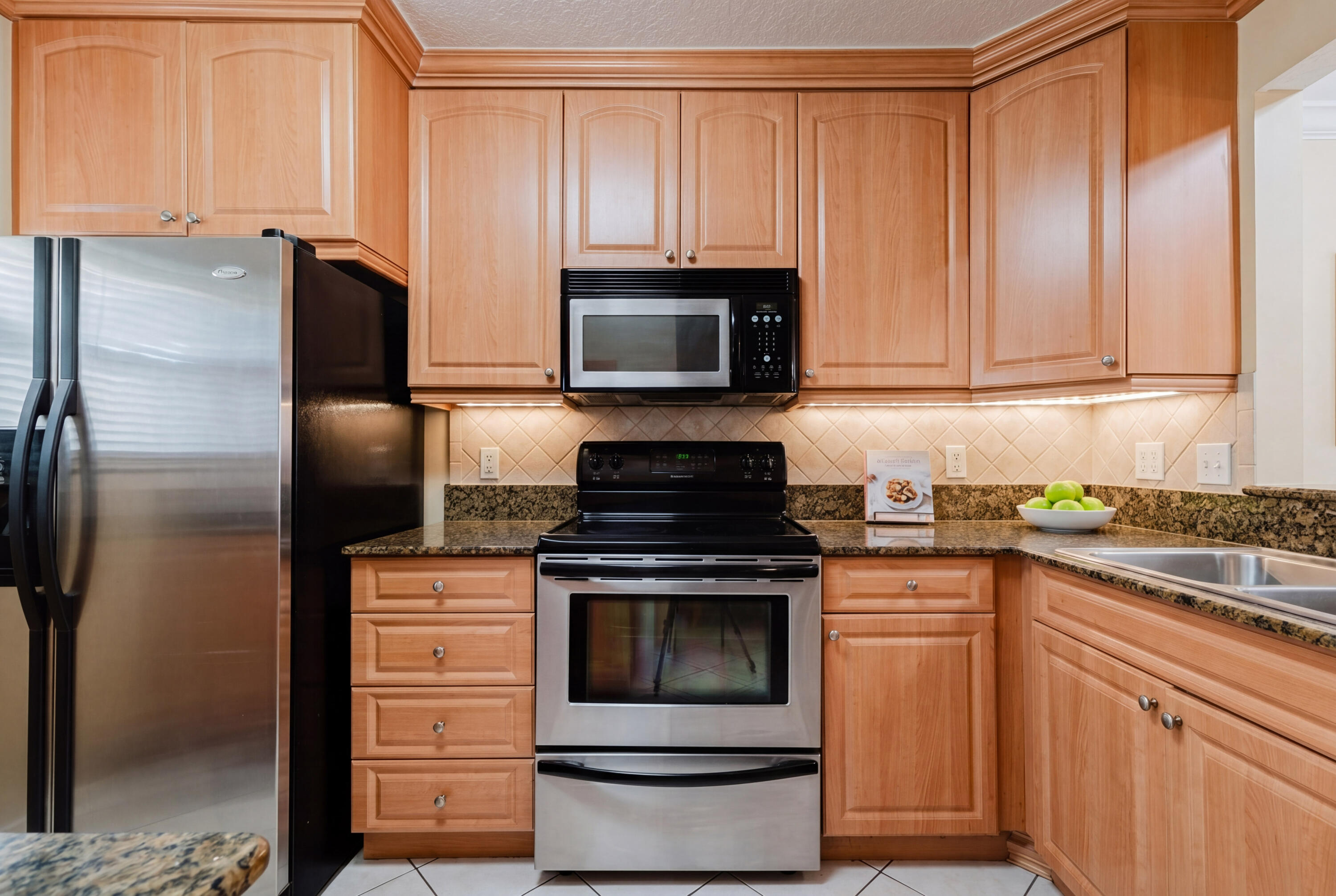 LAKE EMERALD CONDOMINIUM NO ONE - Residential