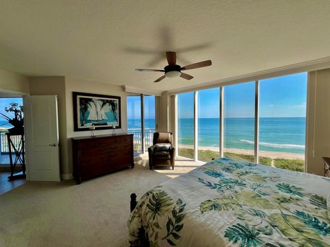 A home in Hutchinson Island