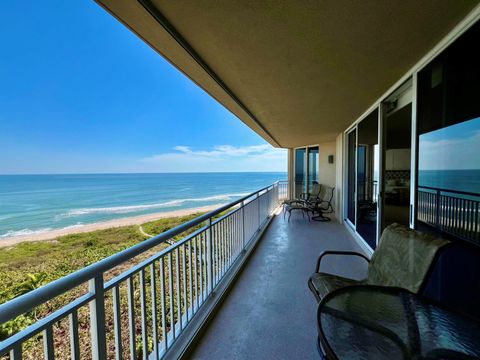 A home in Hutchinson Island