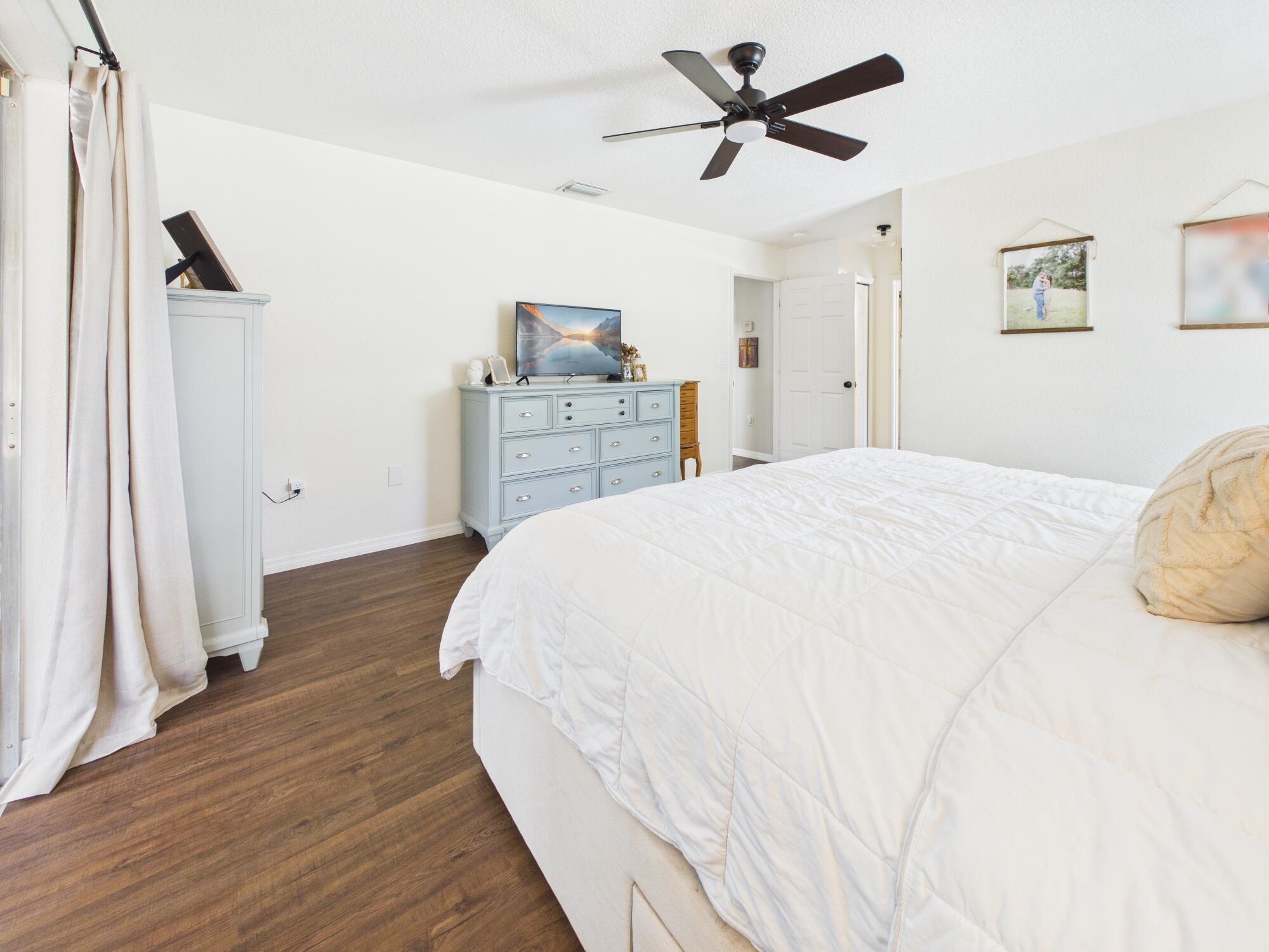 NORTH LAKE COUNTRY ESTATES - Residential
