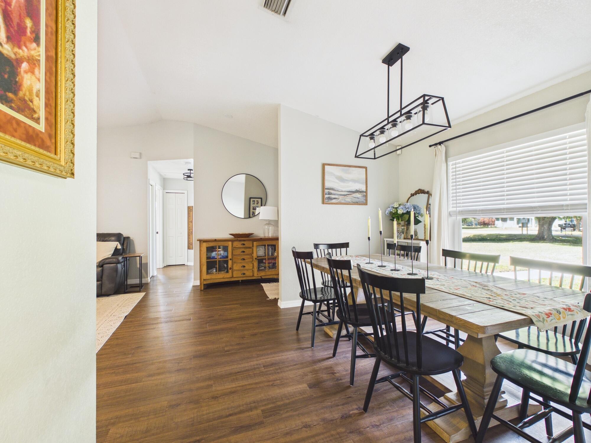 NORTH LAKE COUNTRY ESTATES - Residential