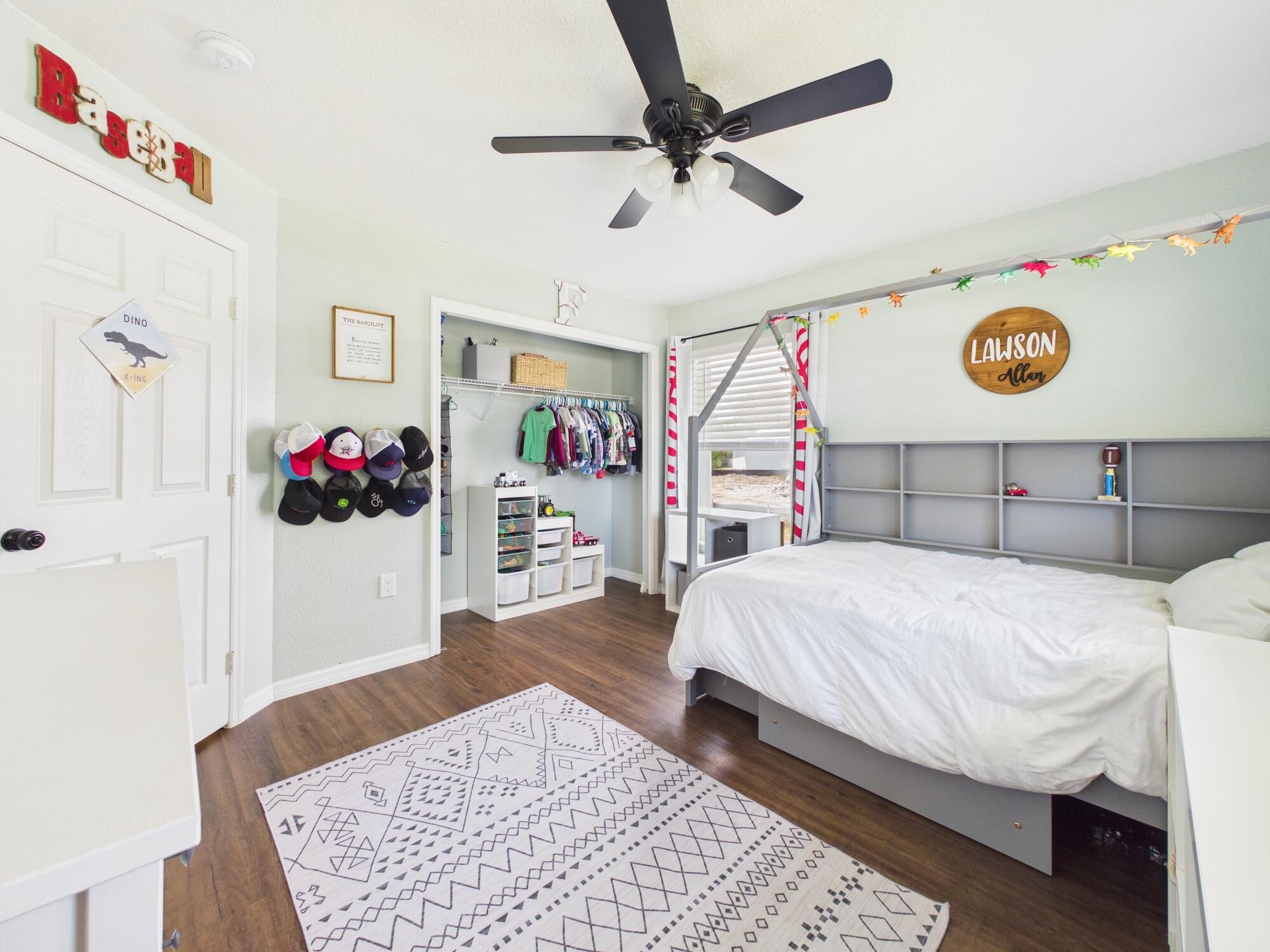NORTH LAKE COUNTRY ESTATES - Residential