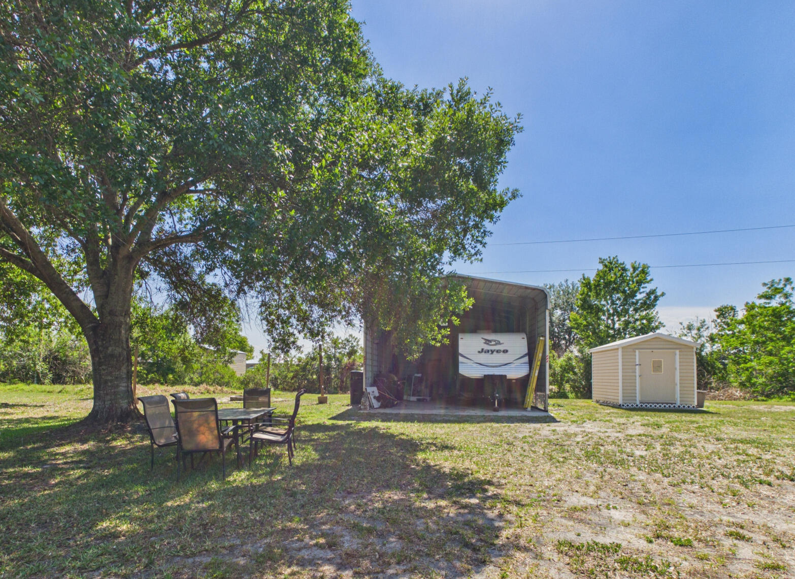 NORTH LAKE COUNTRY ESTATES - Residential