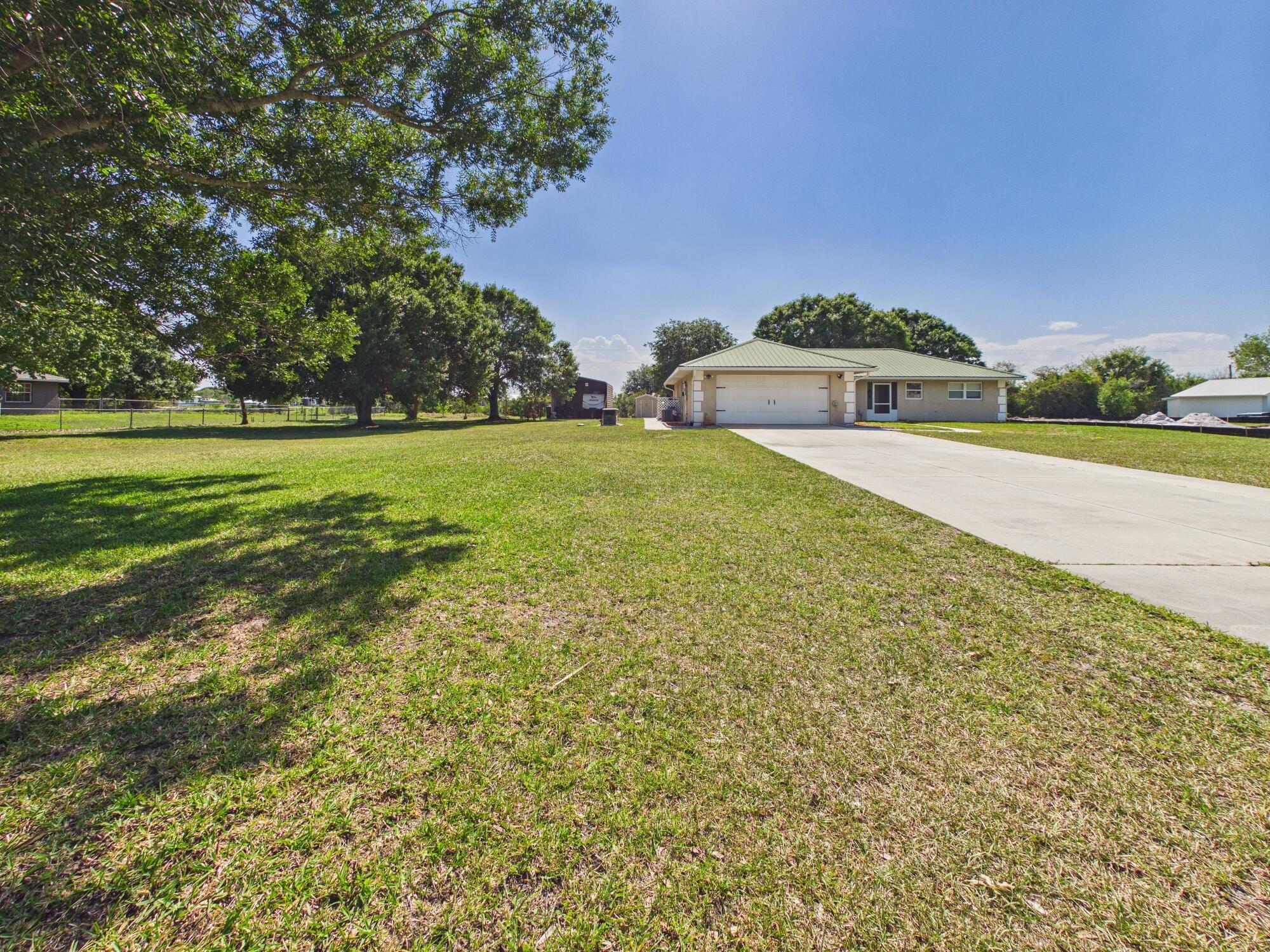 NORTH LAKE COUNTRY ESTATES - Residential