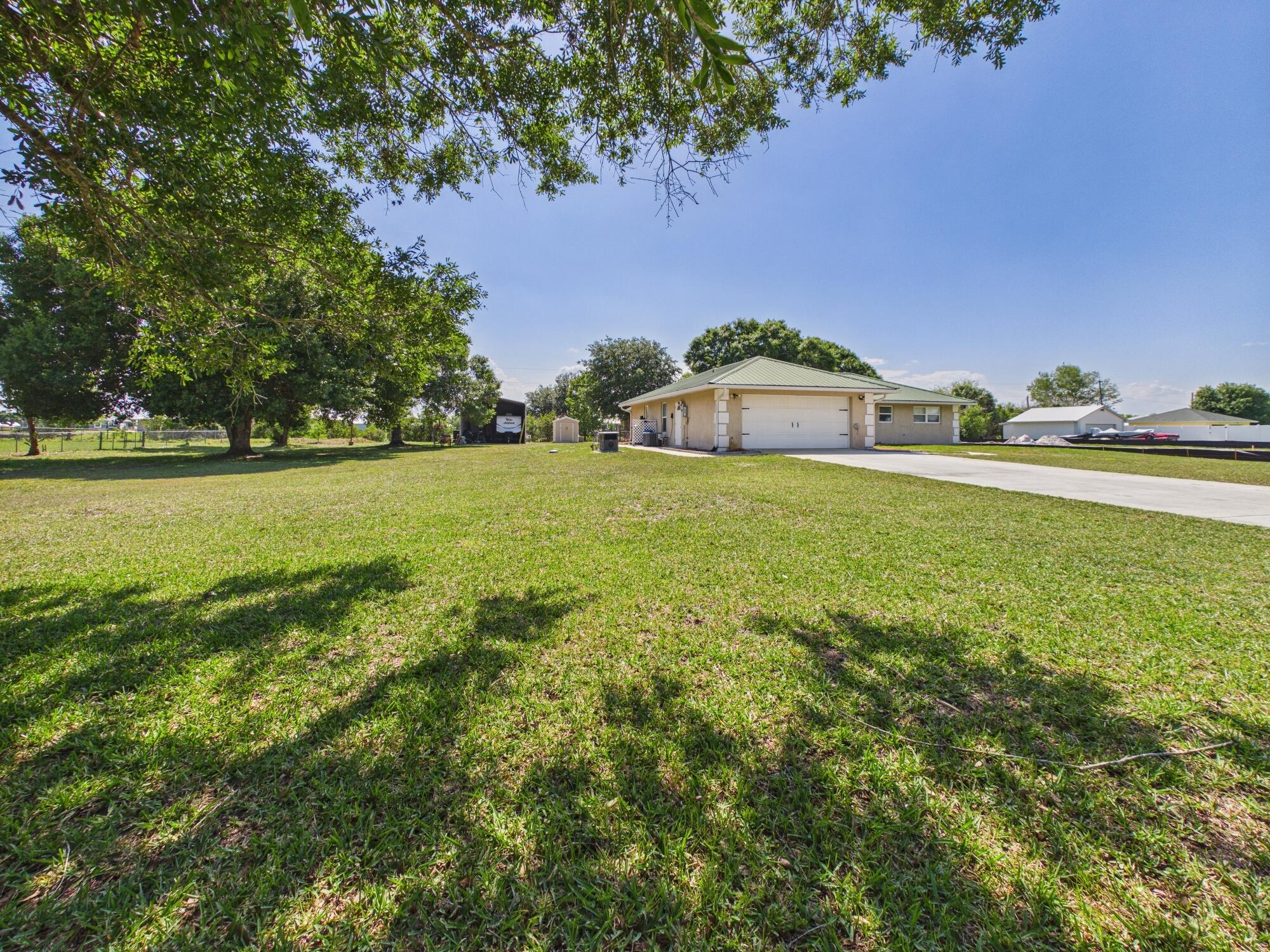 NORTH LAKE COUNTRY ESTATES - Residential
