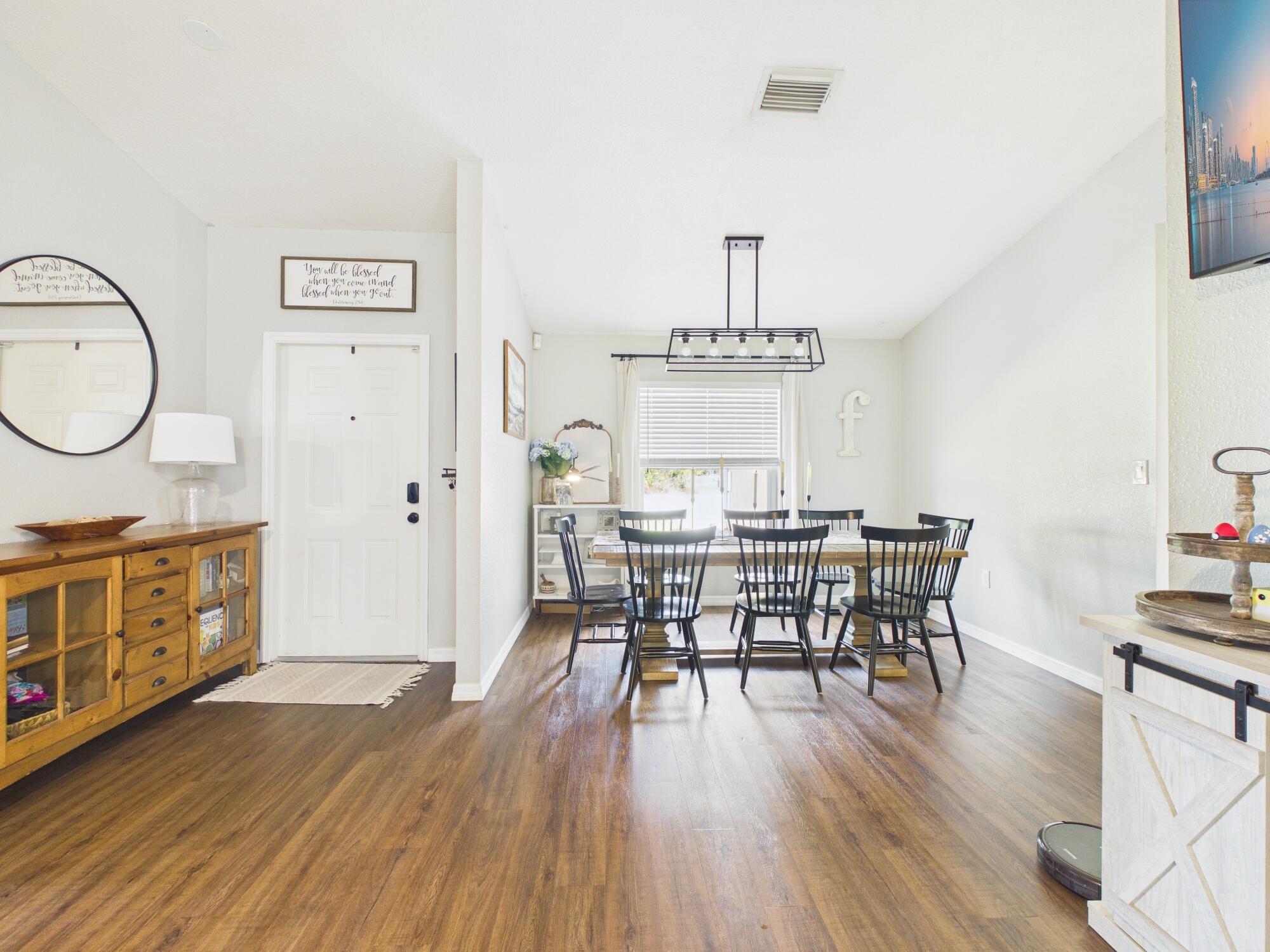 NORTH LAKE COUNTRY ESTATES - Residential