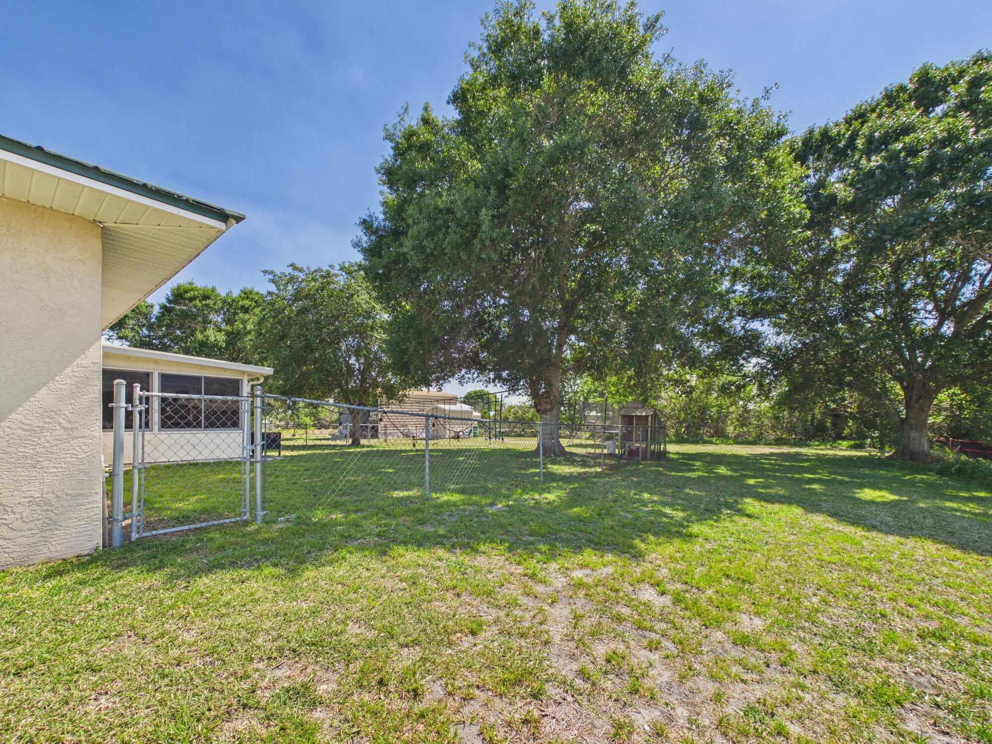NORTH LAKE COUNTRY ESTATES - Residential