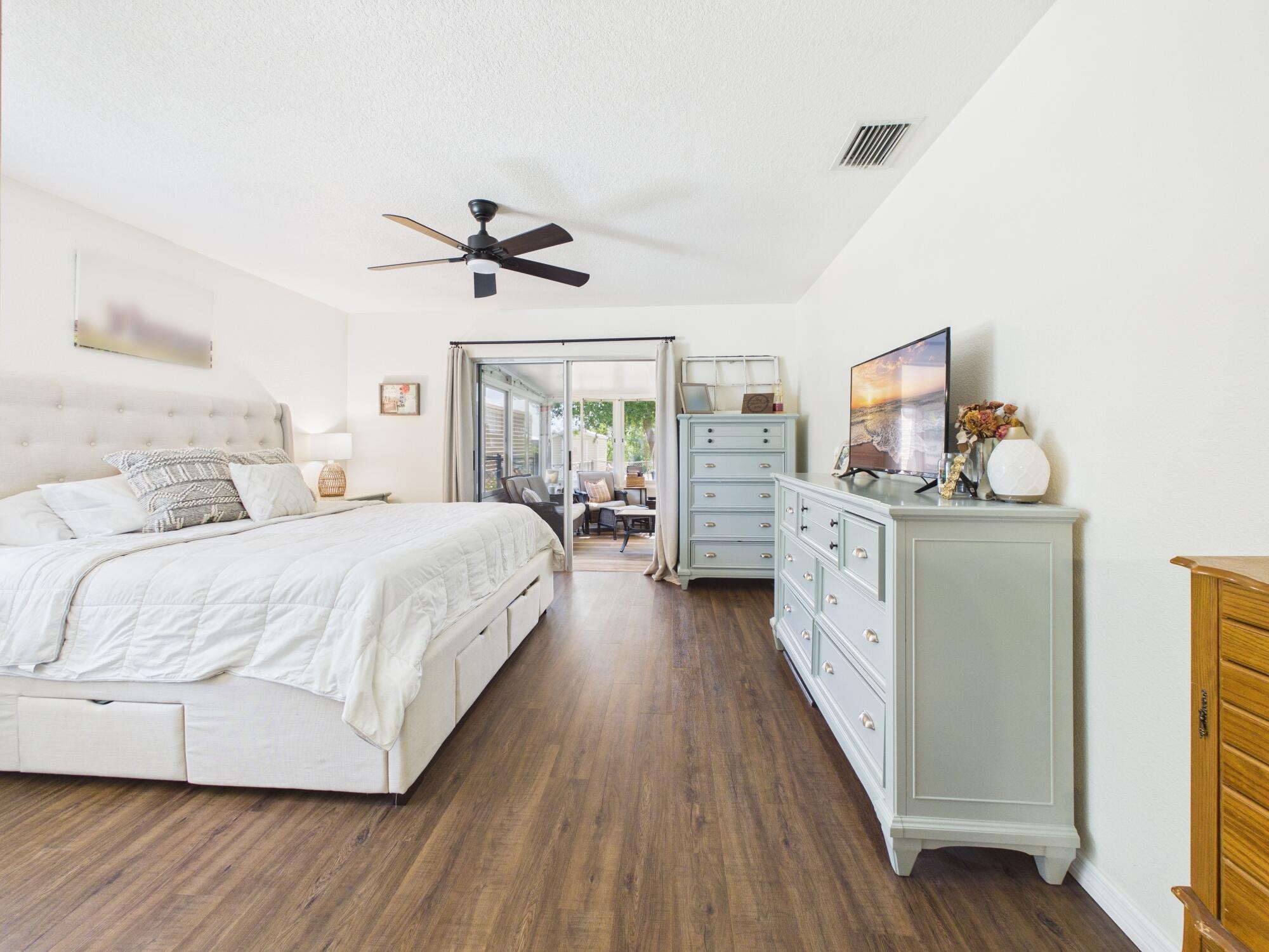 NORTH LAKE COUNTRY ESTATES - Residential