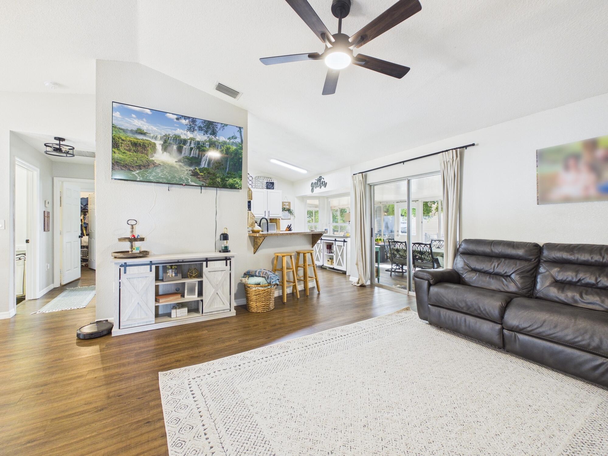 NORTH LAKE COUNTRY ESTATES - Residential