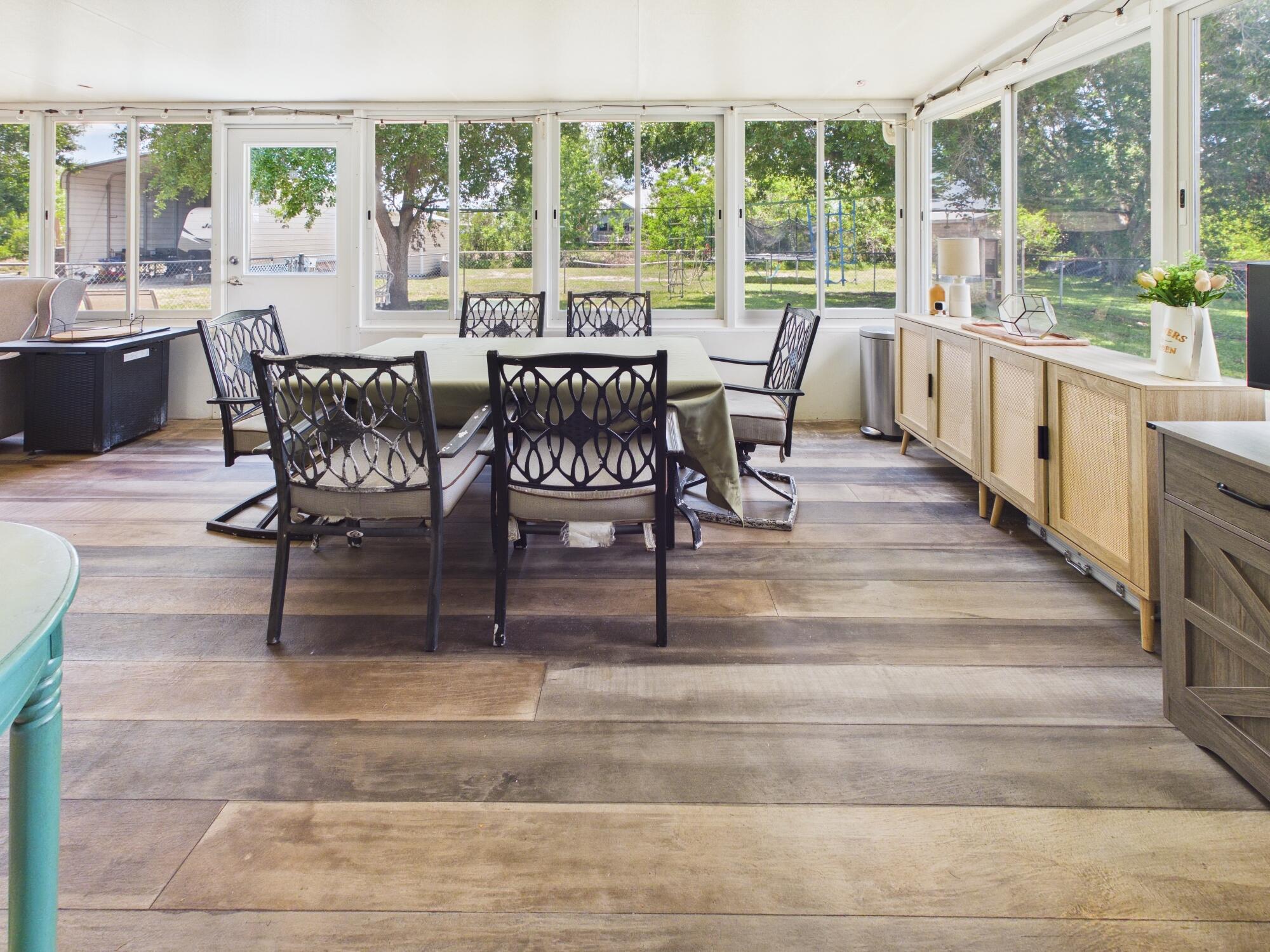 NORTH LAKE COUNTRY ESTATES - Residential