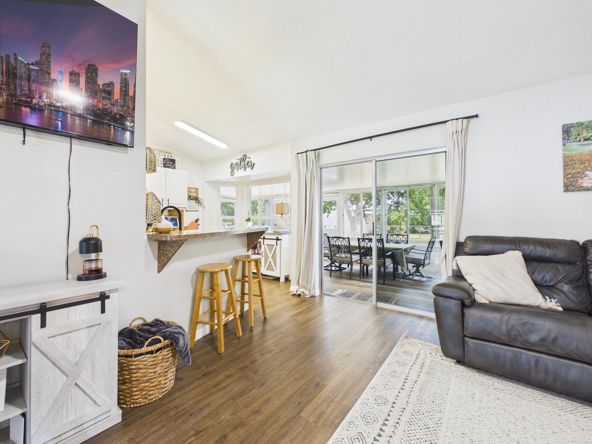 NORTH LAKE COUNTRY ESTATES - Residential