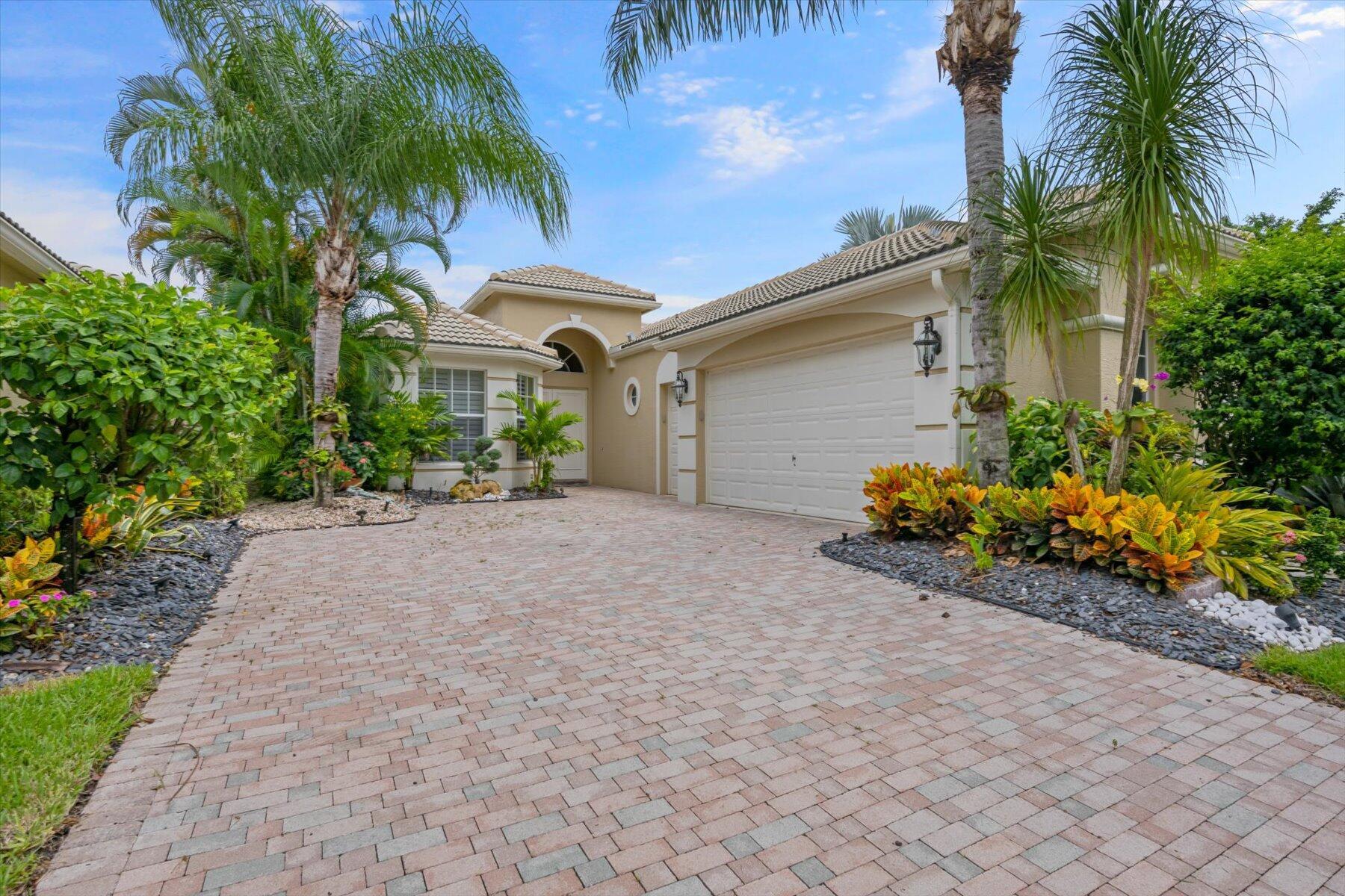 View Lake Worth, FL 33449 house