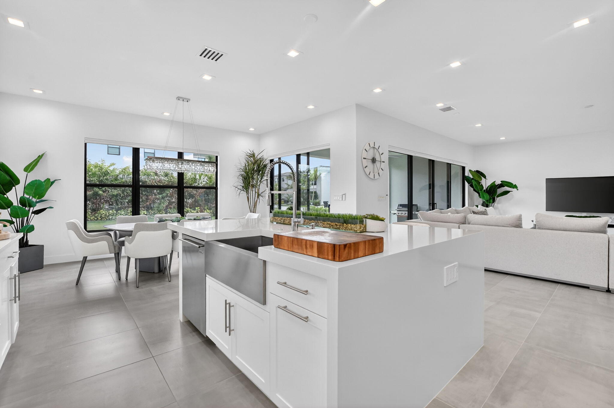 Lotus Edge - Residential