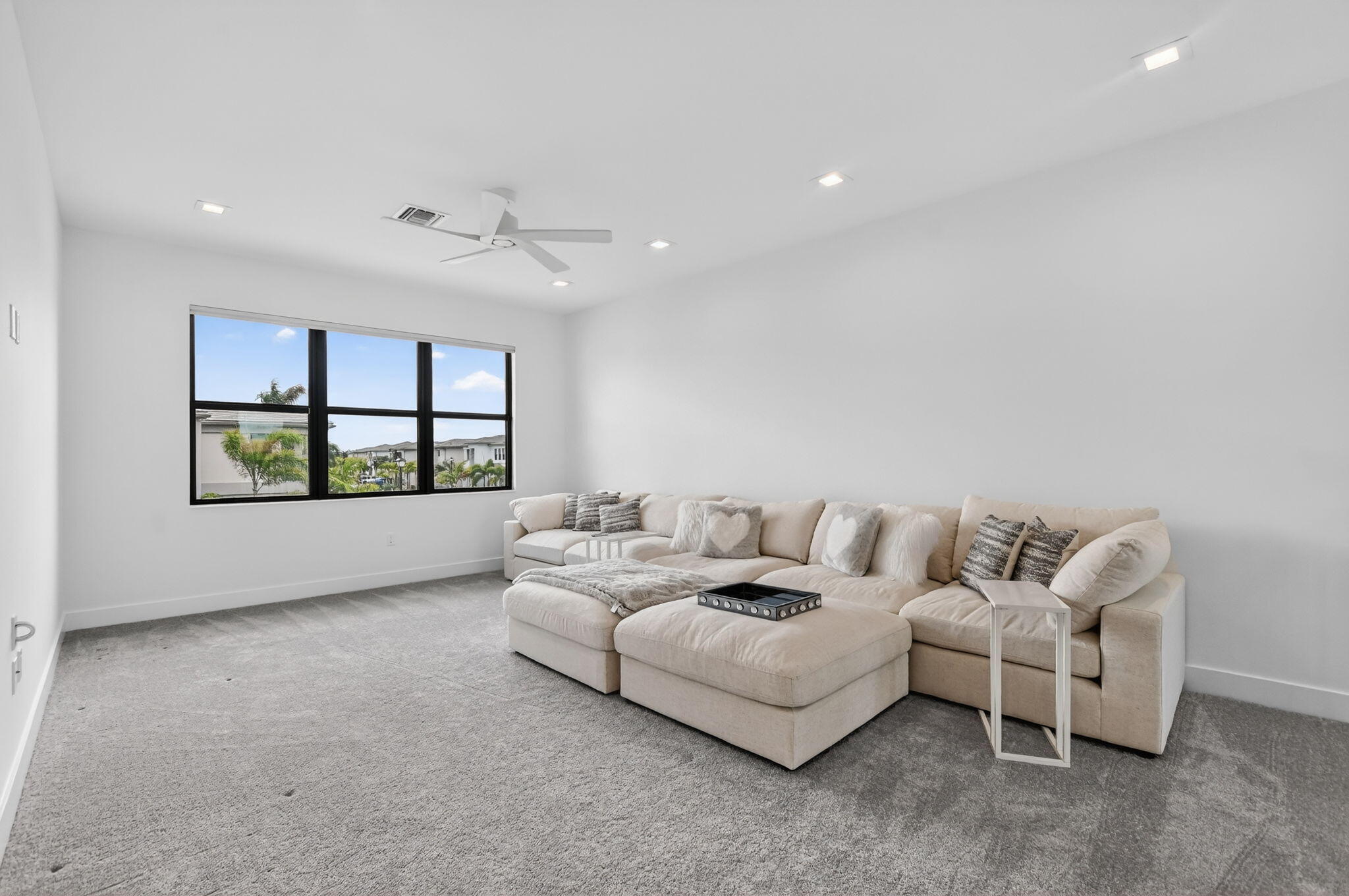 Lotus Edge - Residential