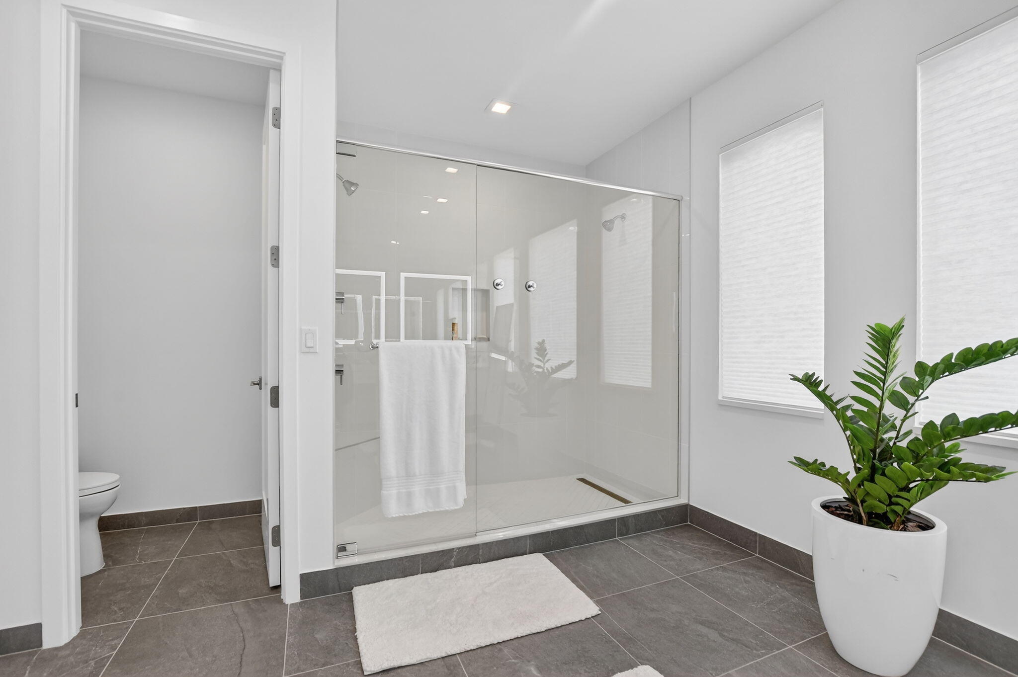 Lotus Edge - Residential