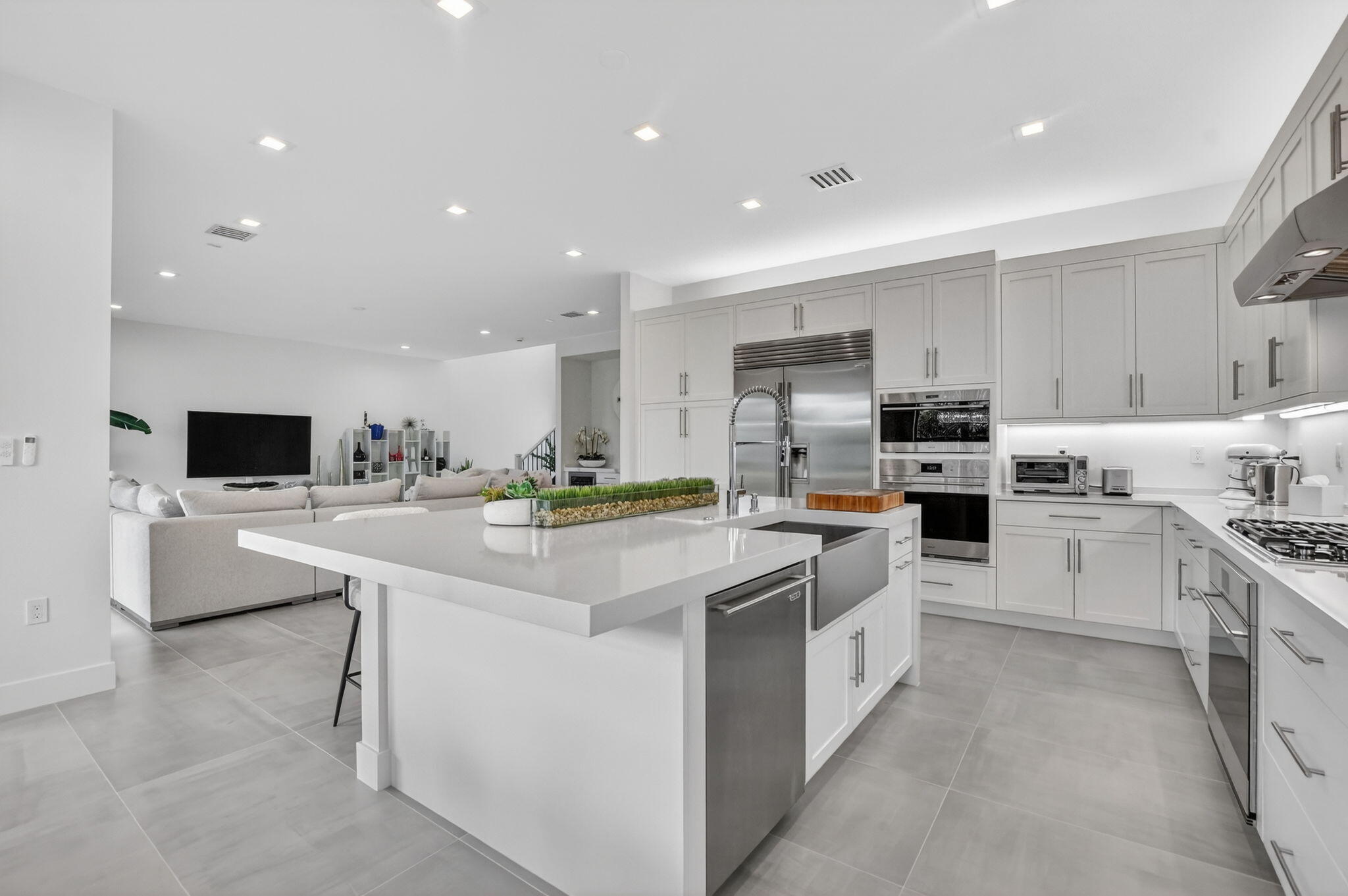 Lotus Edge - Residential