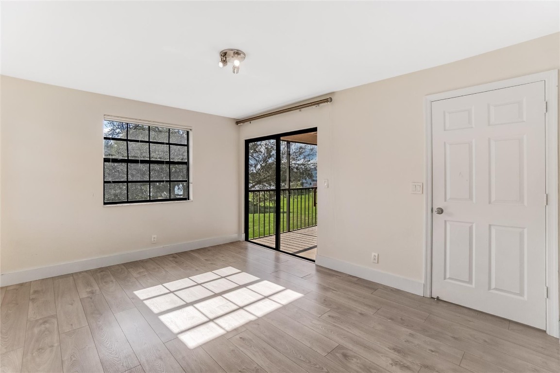 LAKE WINDWOOD - Residential