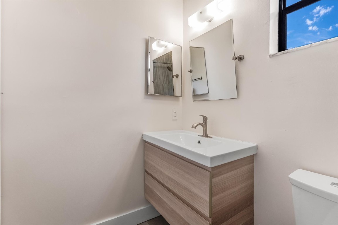 LAKE WINDWOOD - Residential