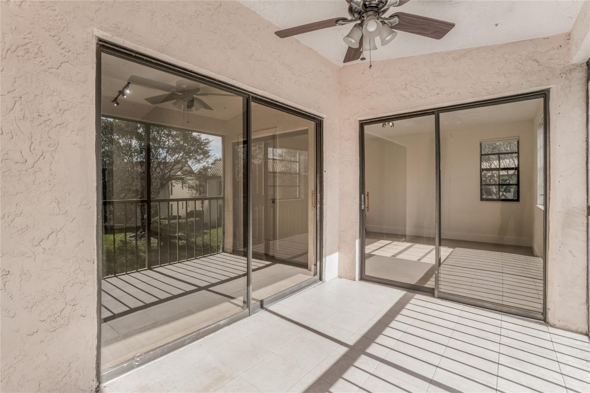 LAKE WINDWOOD - Residential