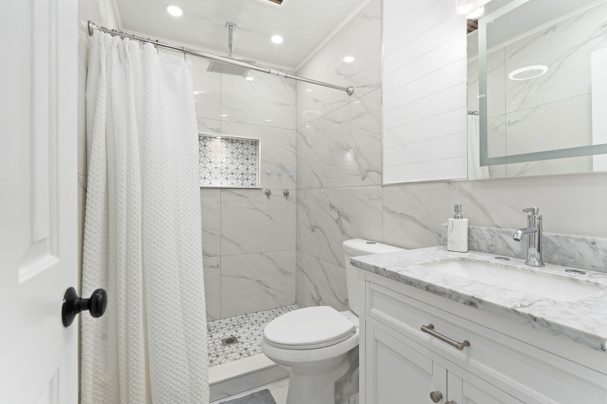 LEILANI HEIGHTS - Residential