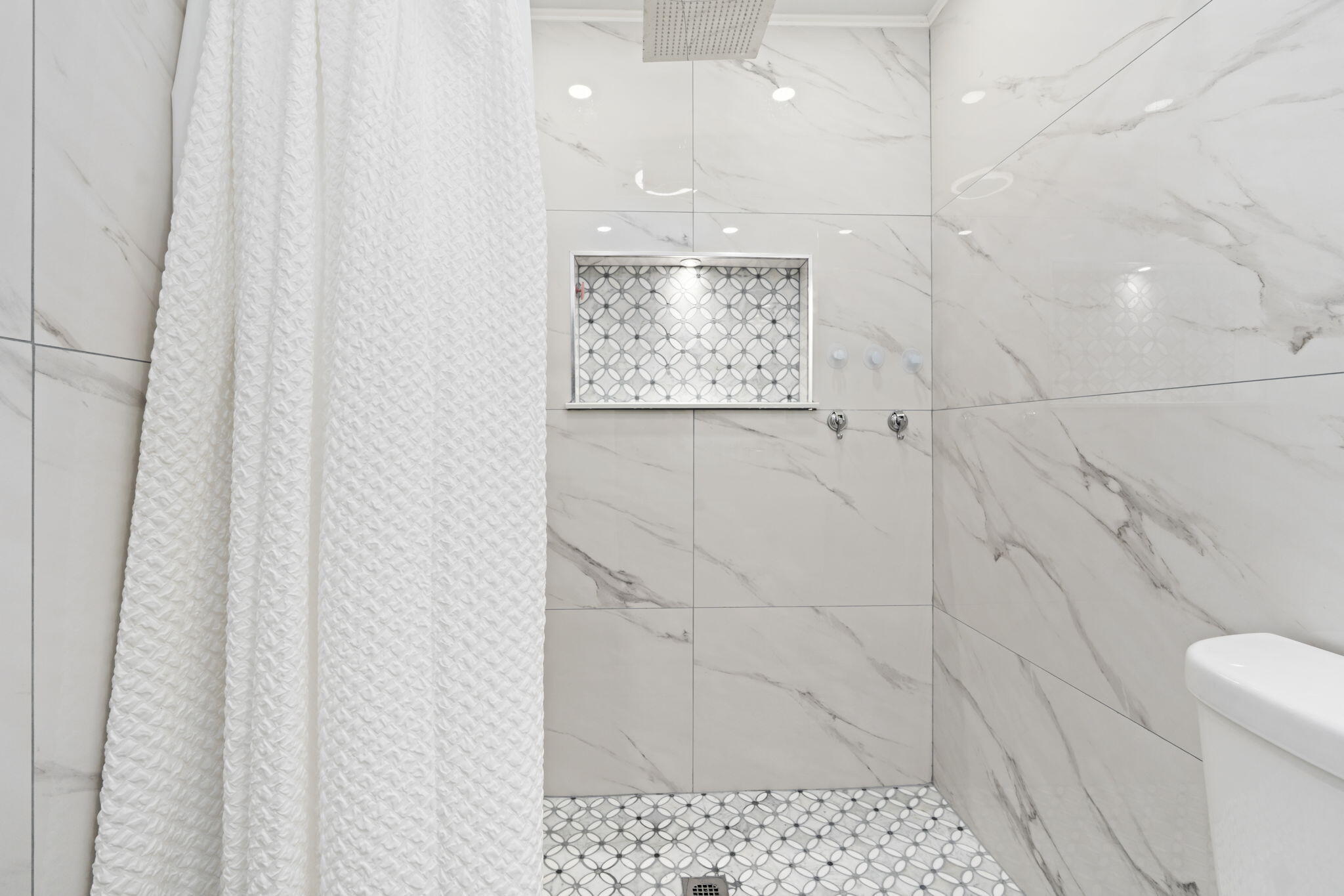 LEILANI HEIGHTS - Residential