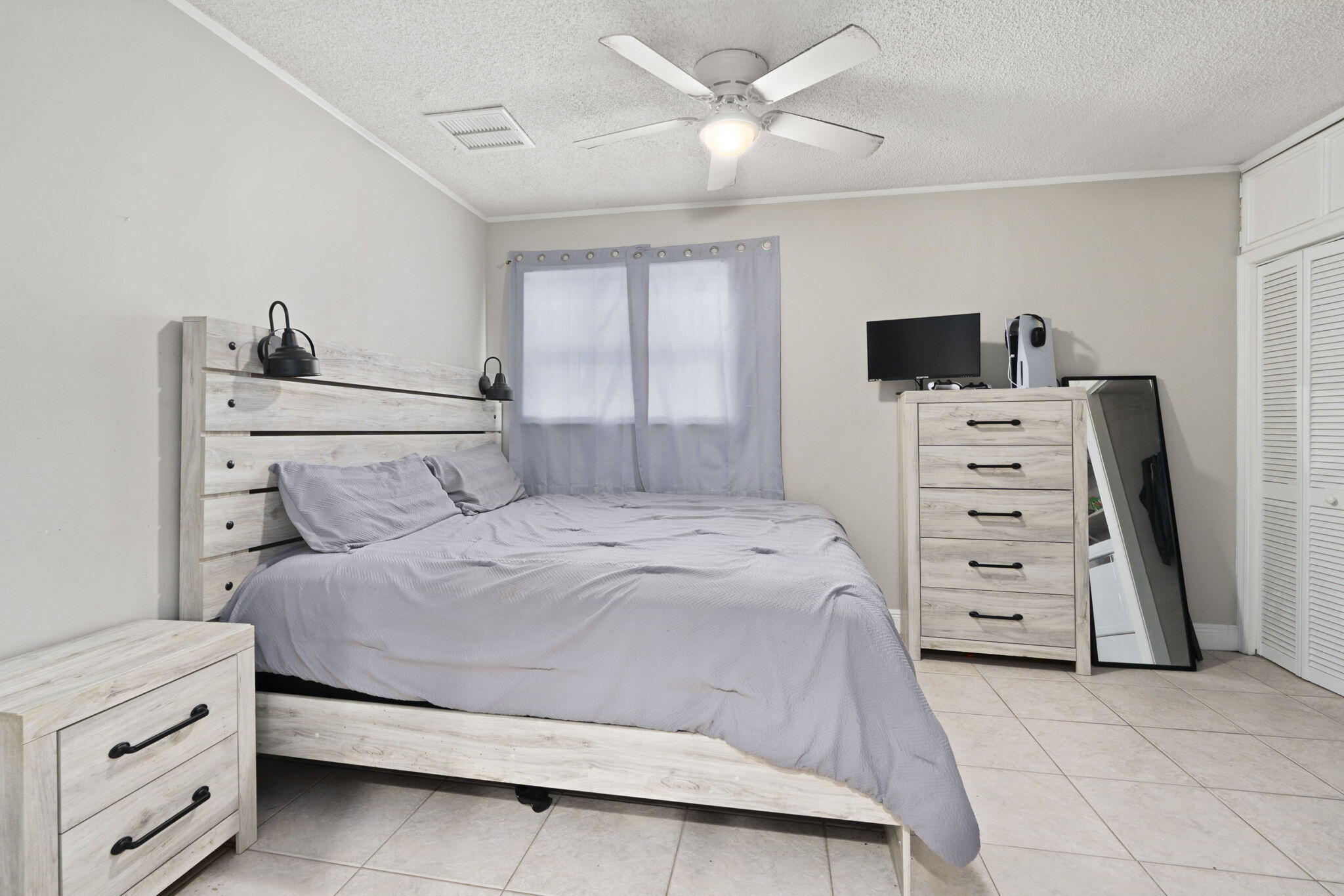 LEILANI HEIGHTS - Residential