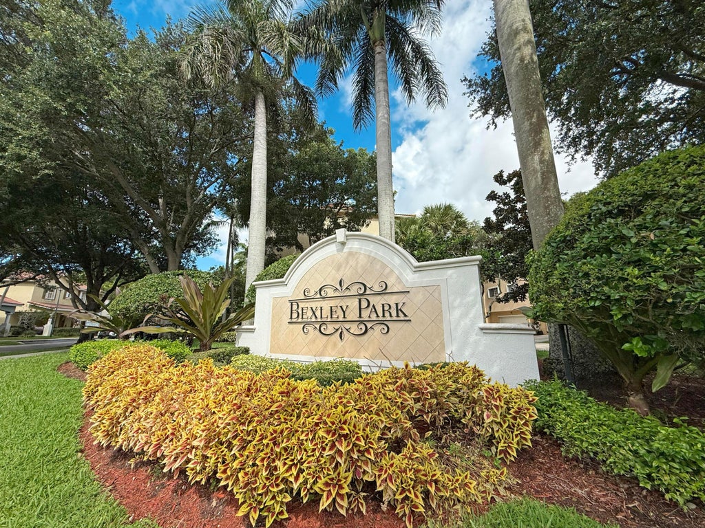 Photo of 4533 Highgate Drive #B, Delray Beach, FL 33445 (MLS # B26062386)