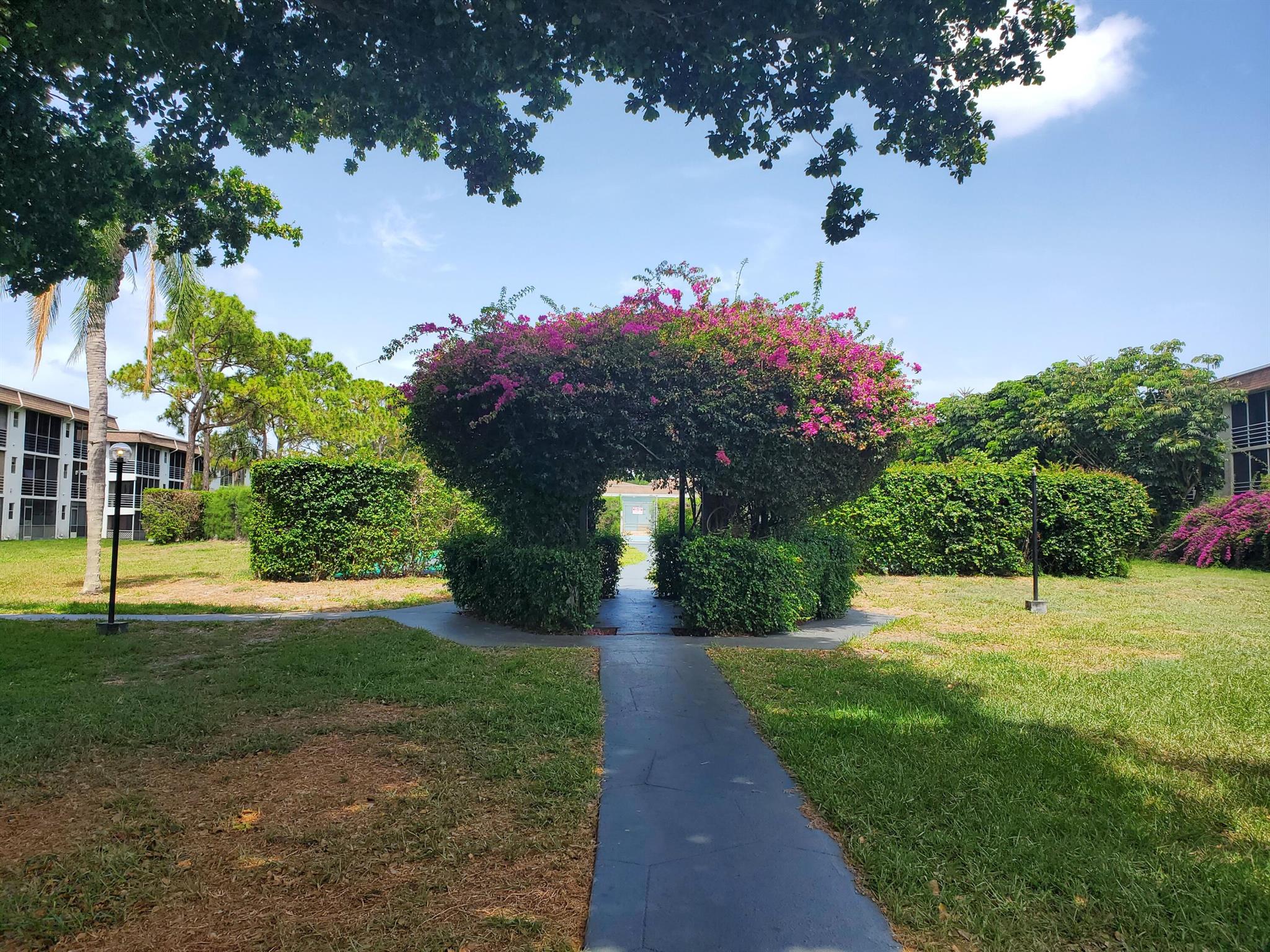 VILLAGE GREEN 4 CONDO - Residential Lease
