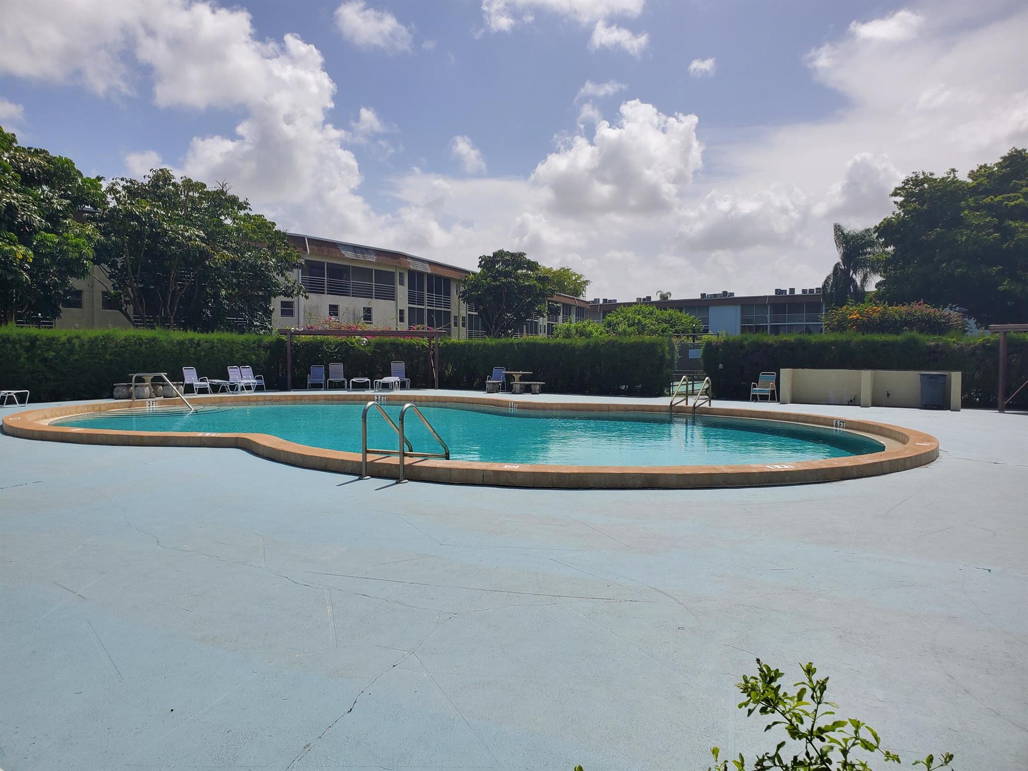 VILLAGE GREEN 4 CONDO - Residential Lease