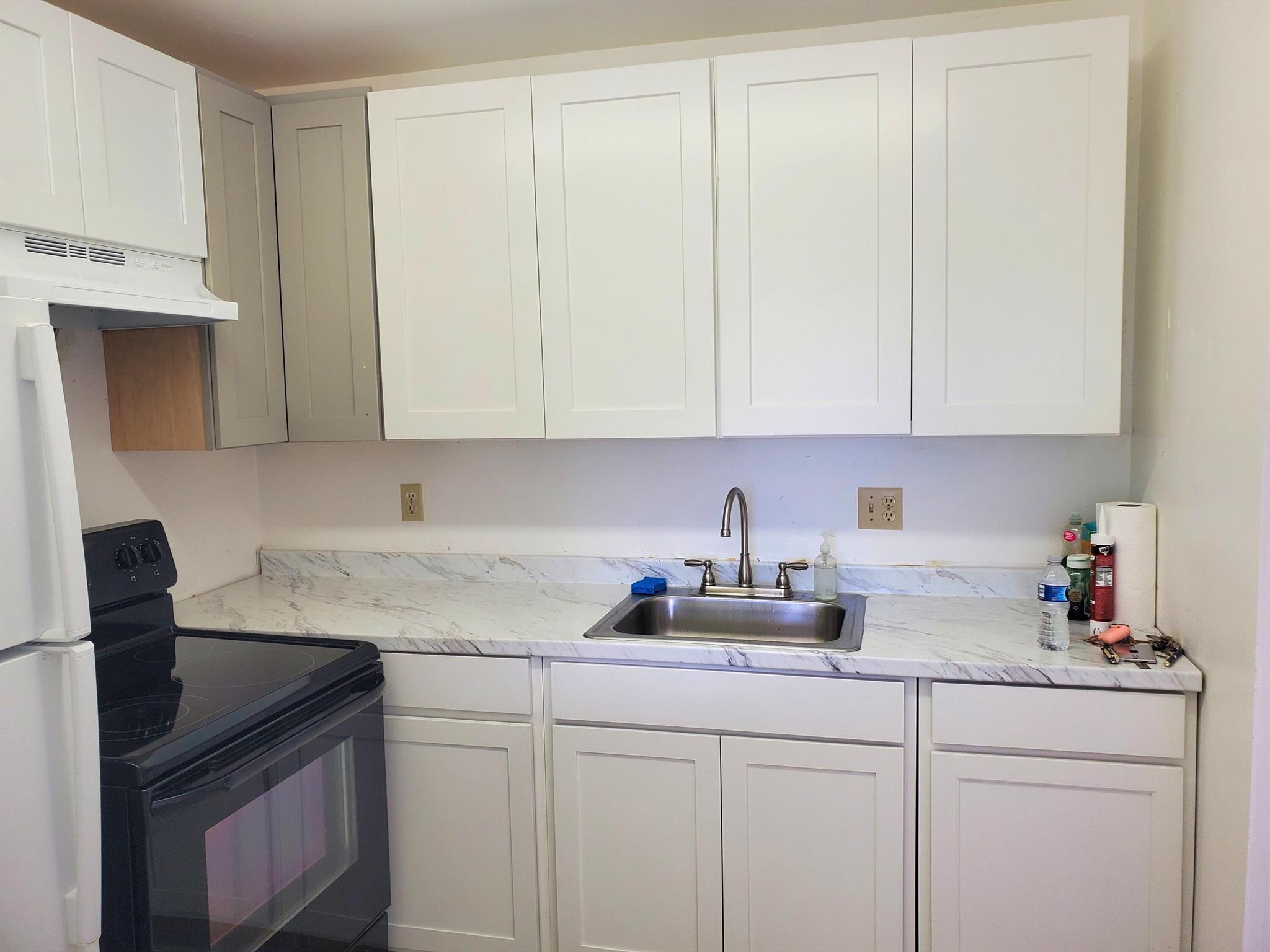VILLAGE GREEN 4 CONDO - Residential Lease