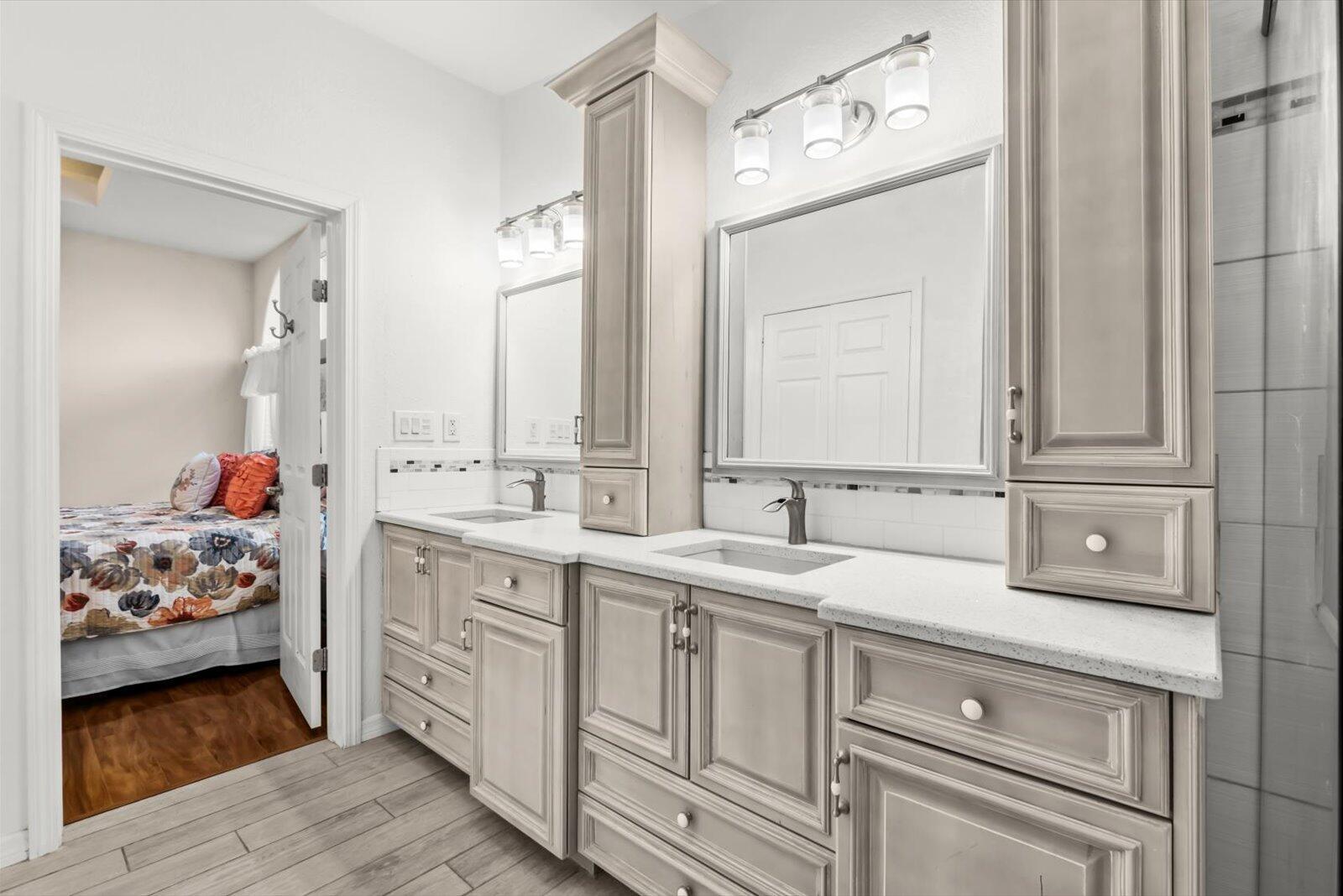 EAGLE'S RETREAT AT SAVANN - Residential