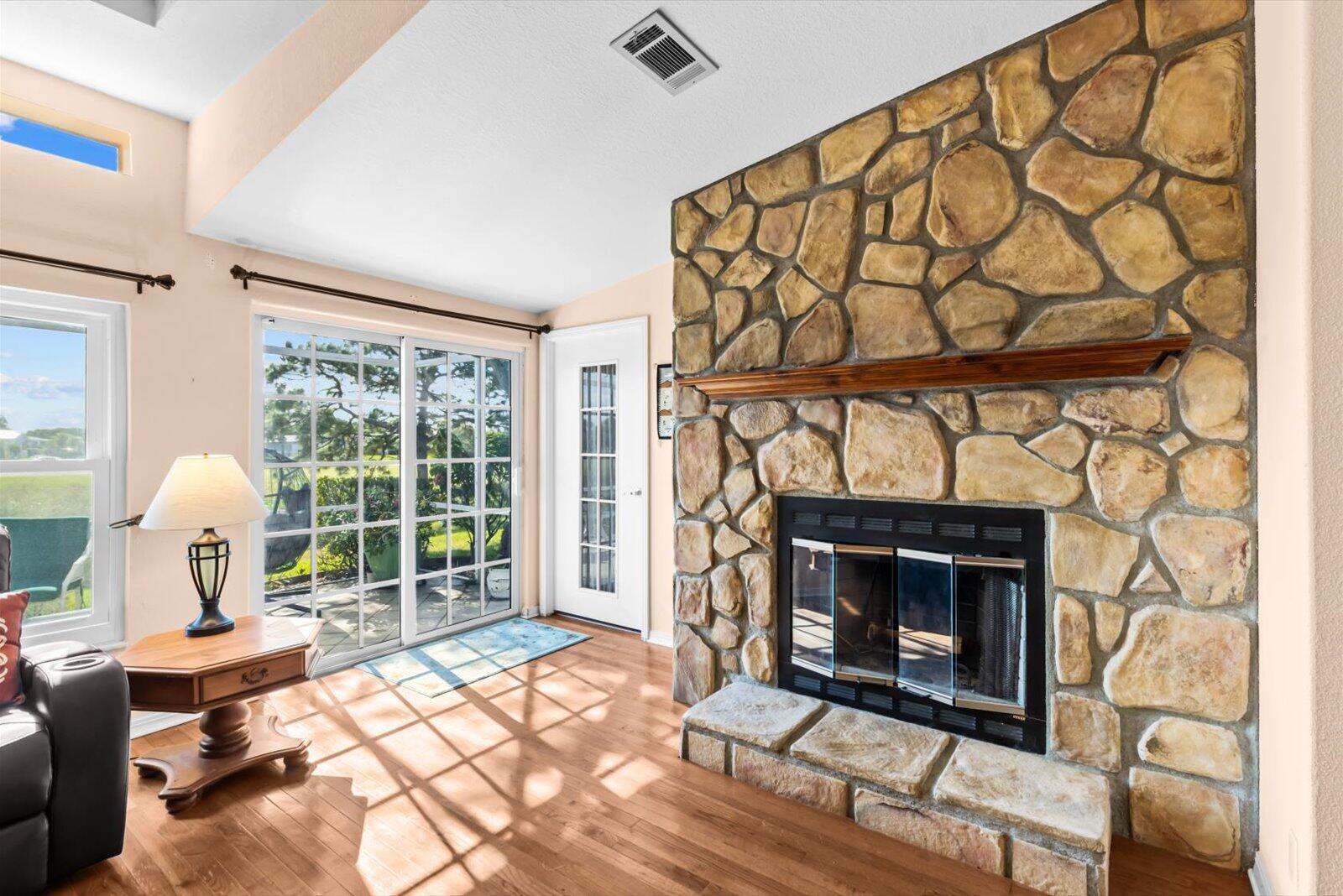 EAGLE'S RETREAT AT SAVANN - Residential