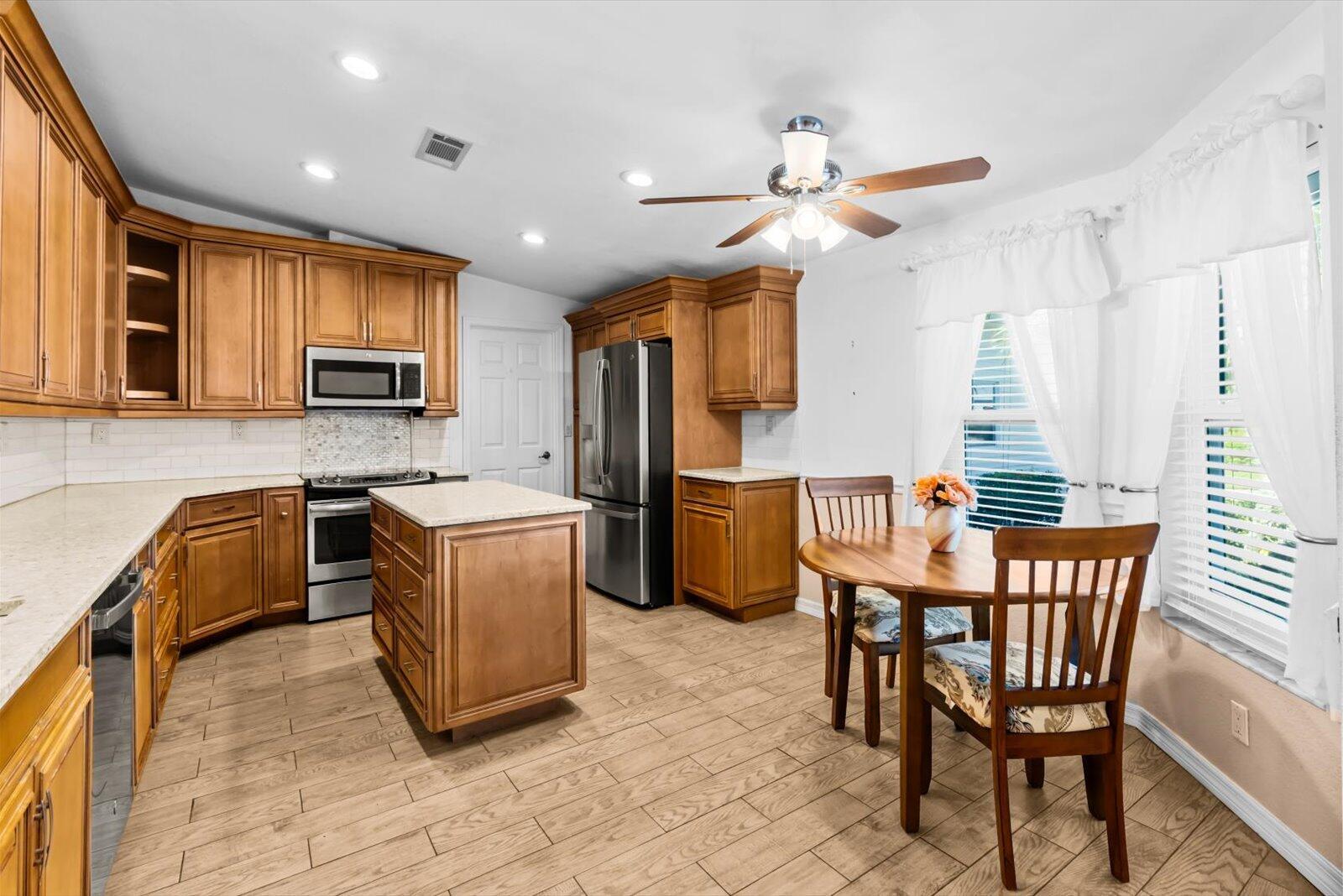 EAGLE'S RETREAT AT SAVANN - Residential