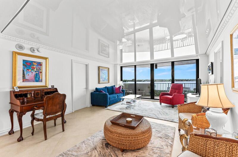 TRIANON CONDO - Residential