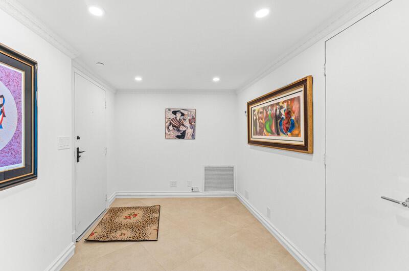 TRIANON CONDO - Residential