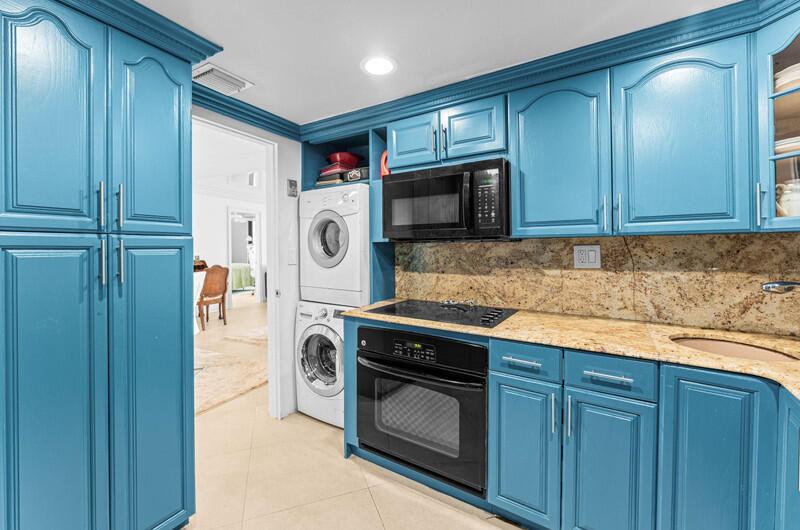 TRIANON CONDO - Residential