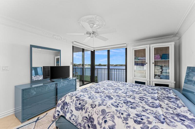 TRIANON CONDO - Residential