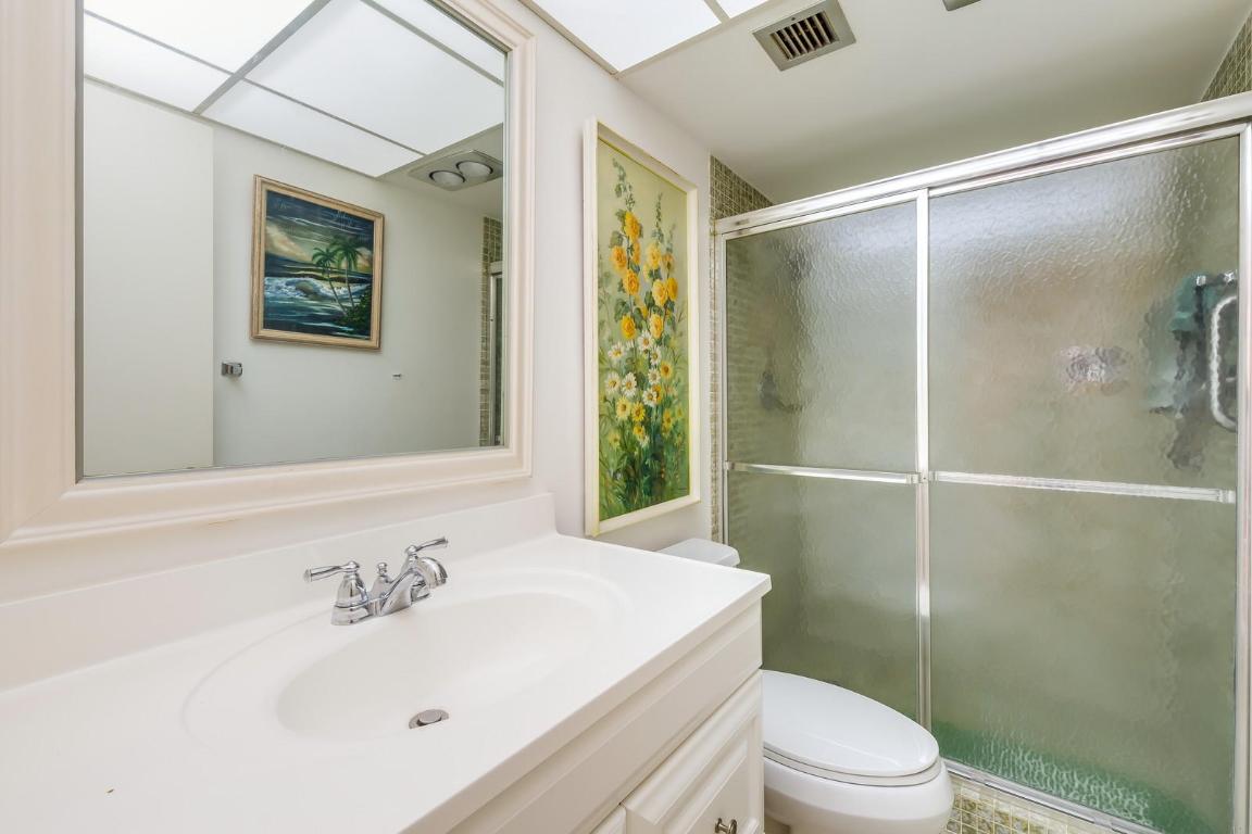 Lake Harbor Towers - Residential