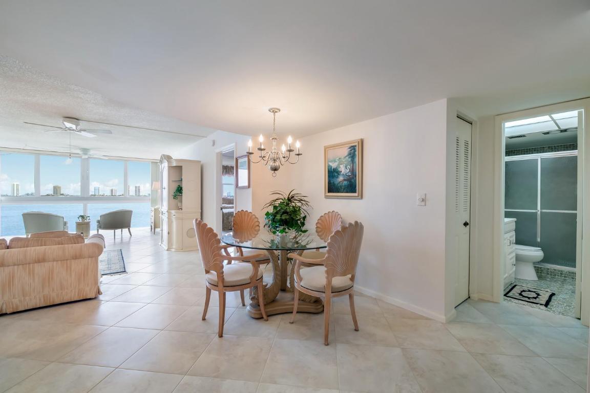 Lake Harbor Towers - Residential