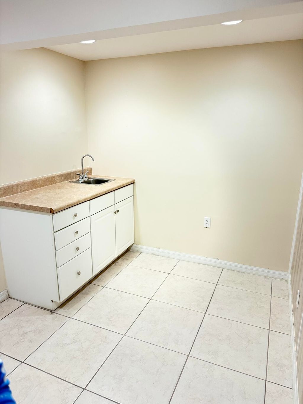 Photo of 706 N 7th Street, Fort Pierce, FL (MLS # B26013753)