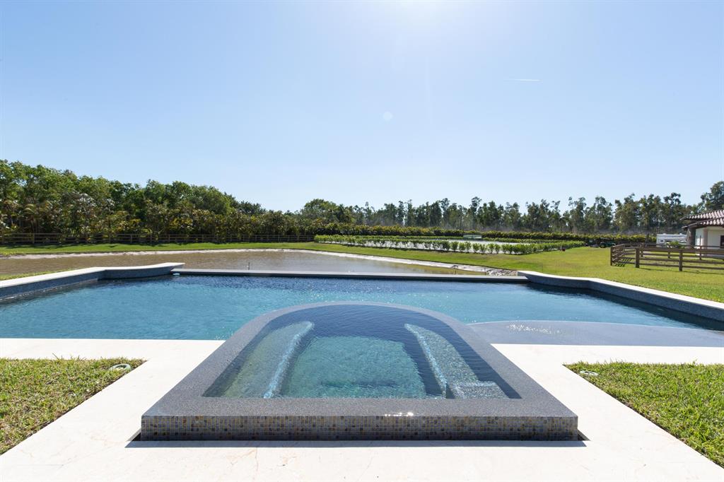 Palm Beach Point - Residential