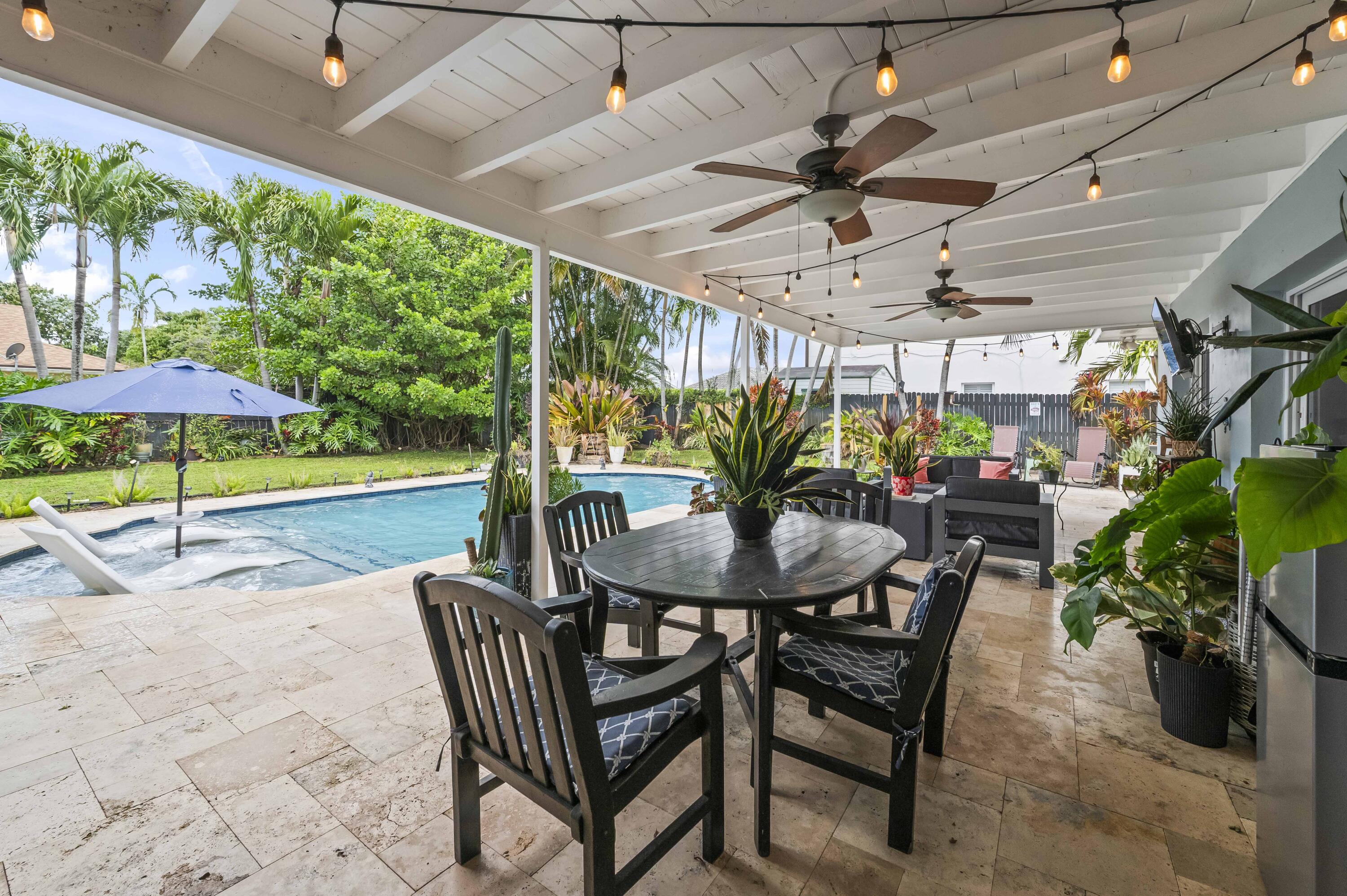 Lake Clarke Shores - FLA MANGO ESTATES - Residential