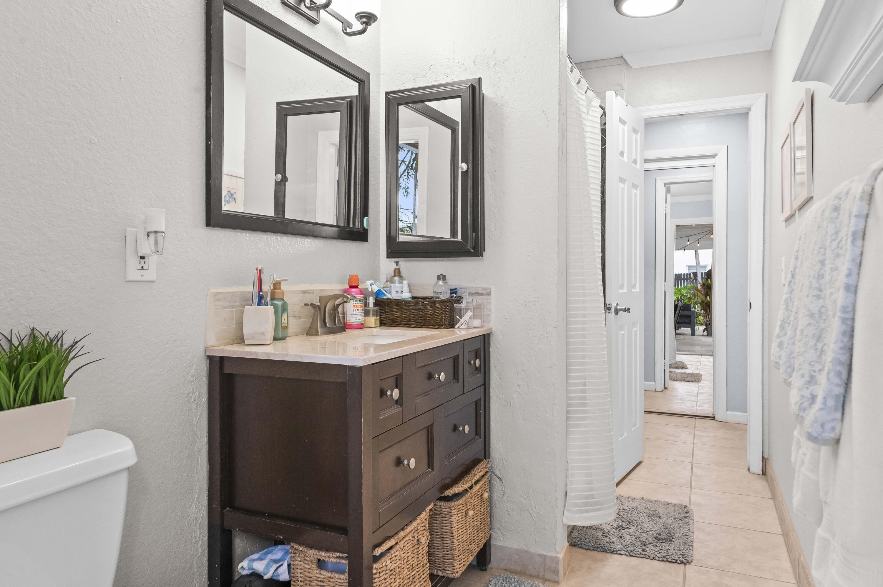 Lake Clarke Shores - FLA MANGO ESTATES - Residential