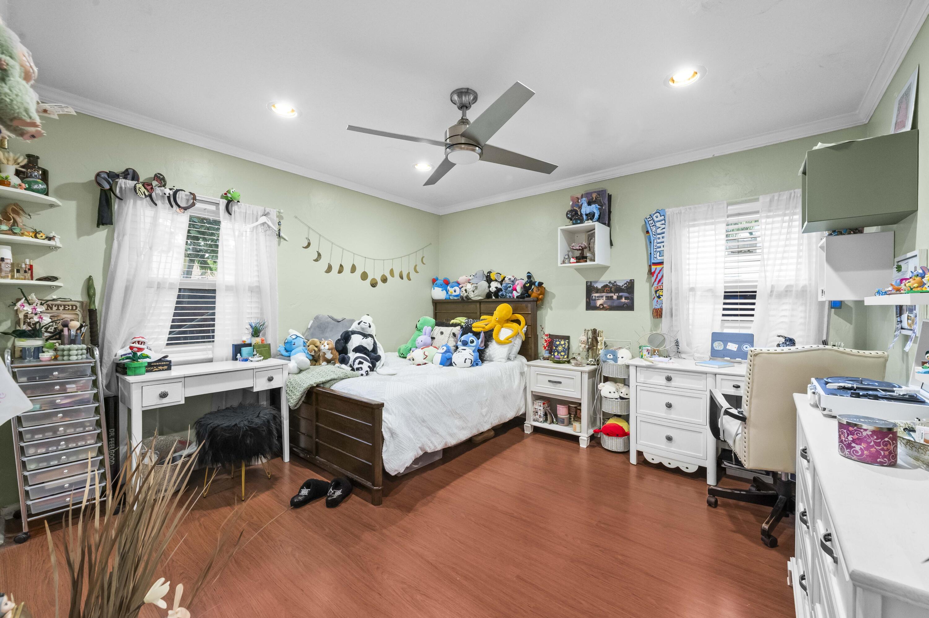 Lake Clarke Shores - FLA MANGO ESTATES - Residential