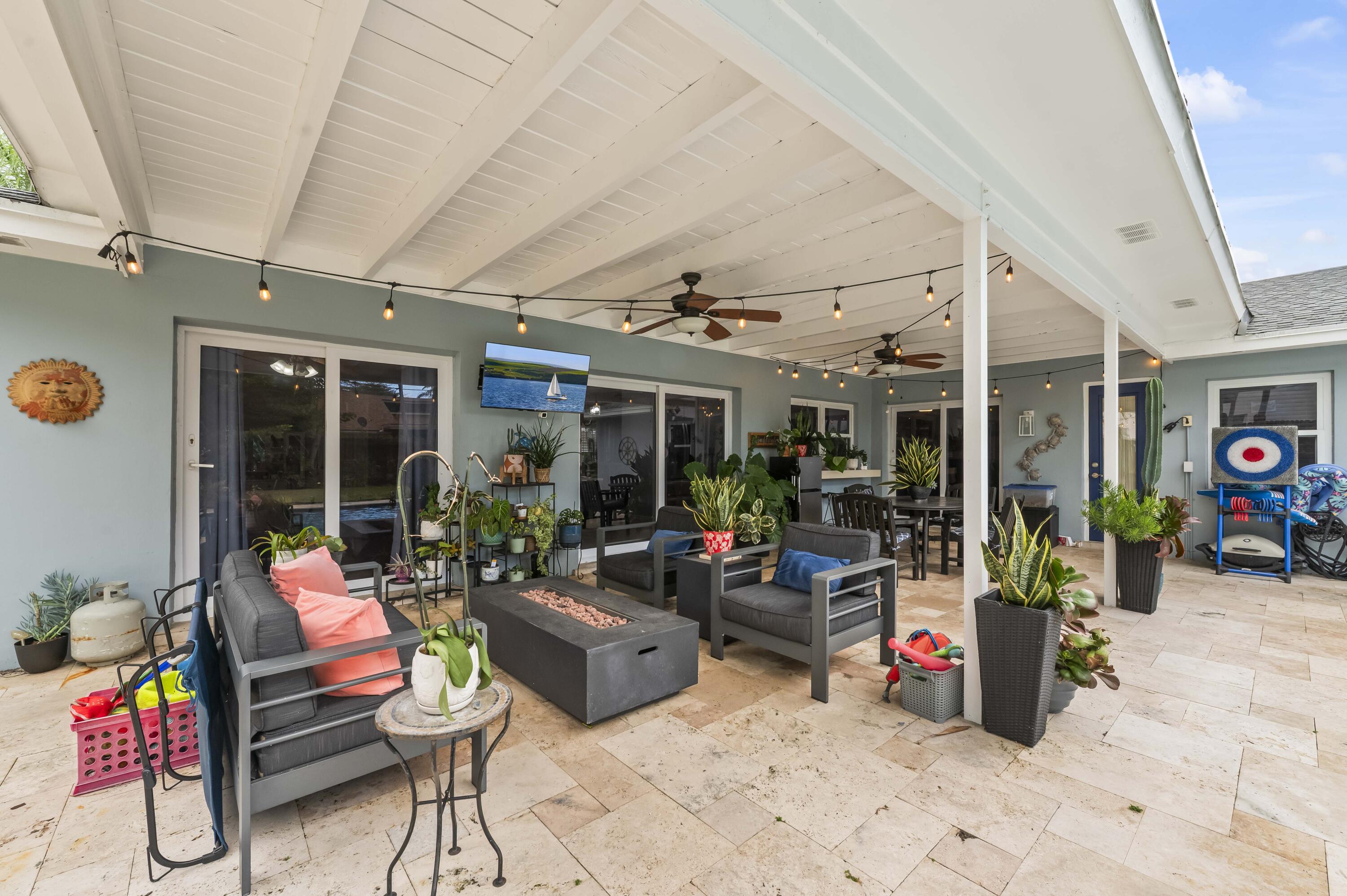 Lake Clarke Shores - FLA MANGO ESTATES - Residential